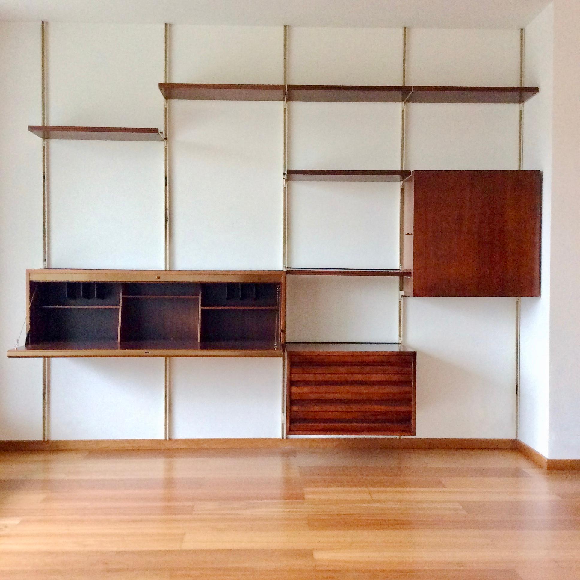 Osvaldo Borsani Wall Unit for Tecno, circa 1950, Italy In Good Condition In Brussels, BE
