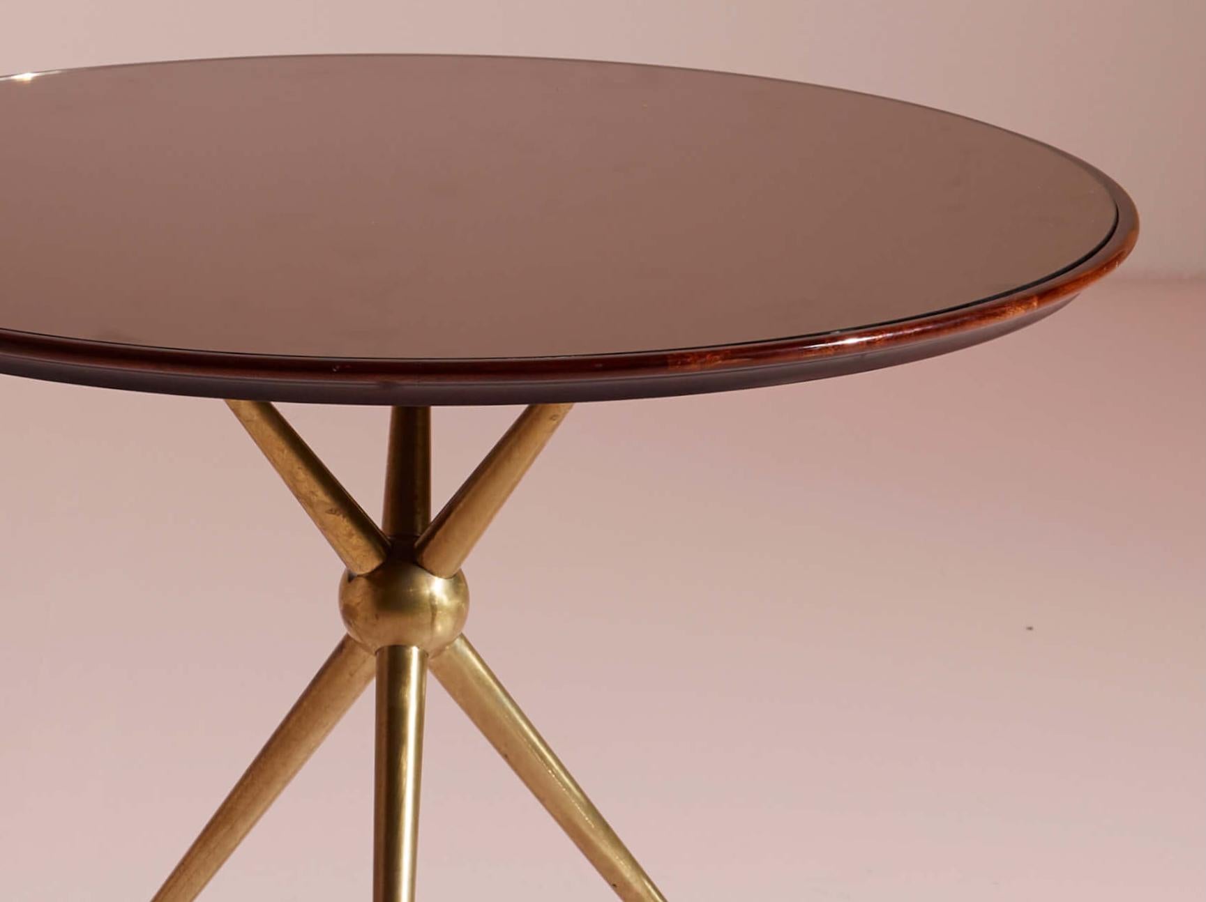 Mid-Century moderno Tavolino Osvaldo Borsani in noce e vetro, Italia, 1952