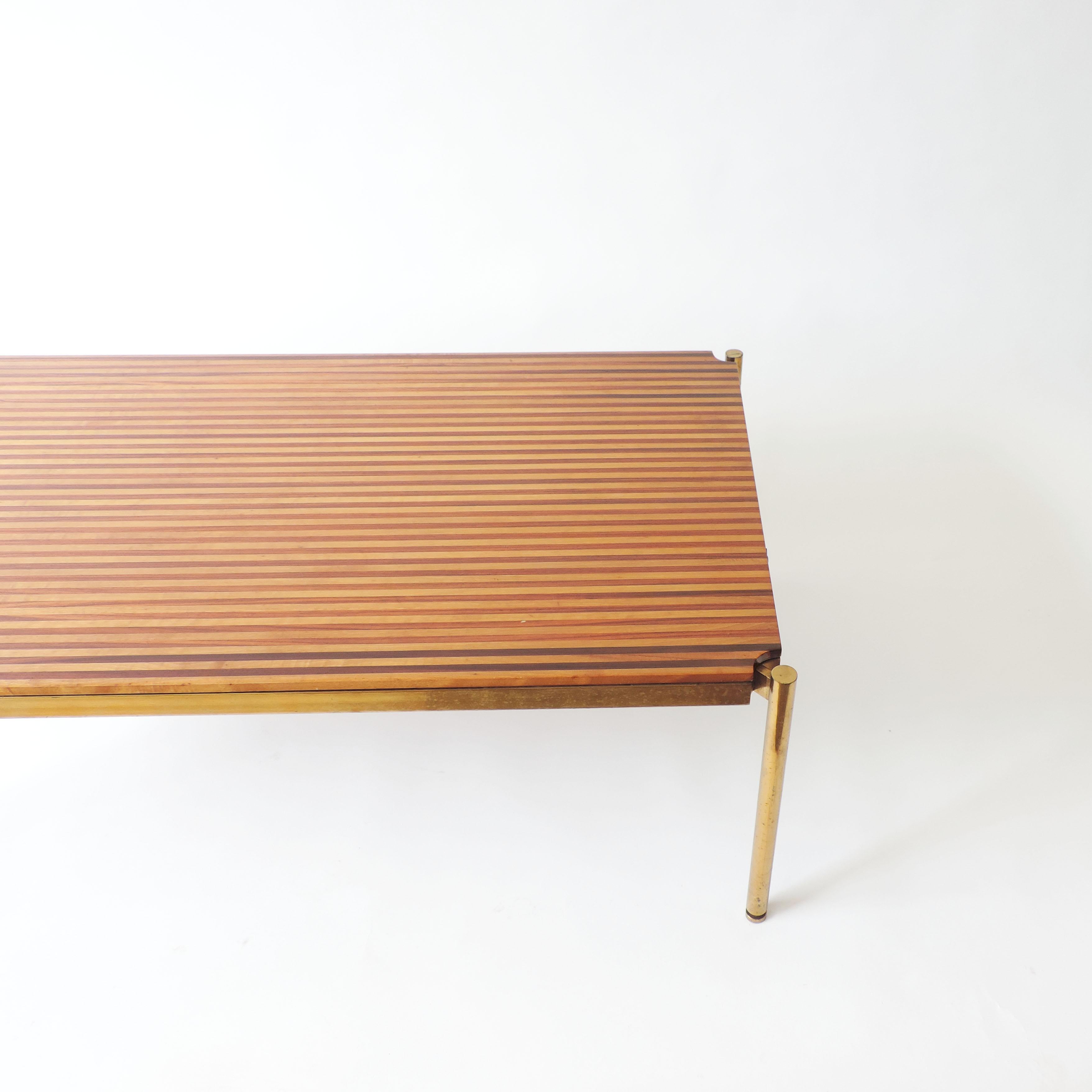 Mid-Century Modern Osvaldo Borsani Wooden Stripes Top and Brass Coffee Table for Tecno, Italy 1950s For Sale