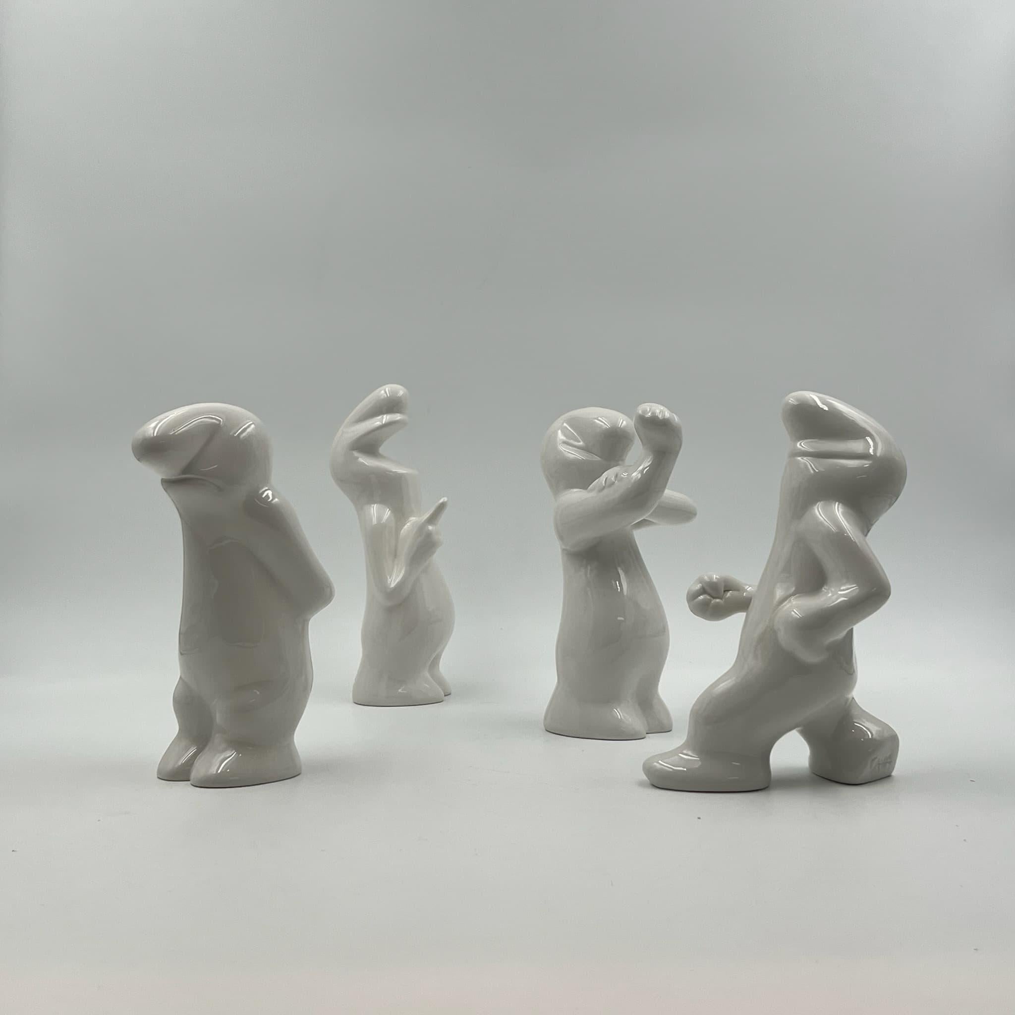 Delve into the world of collectible art with this unfindable set of four collectible ceramic sculptures from the iconic ‘La Linea’ series, designed and crafted by Osvaldo Cavandoli from the late 1950s to the 1970s. Each figurine captures the essence
