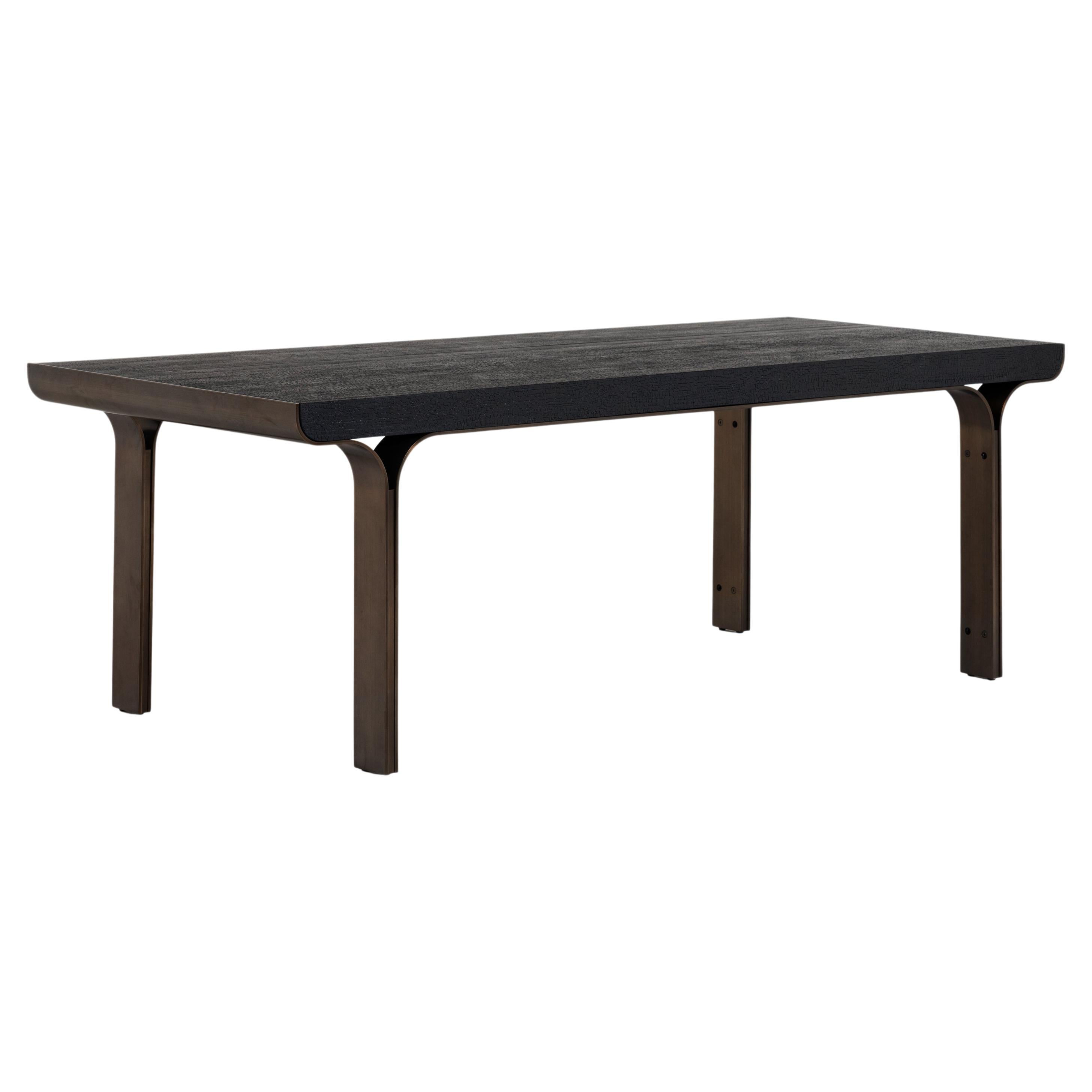 Table de salle à manger Oak en chêne brûlé et plaqué laiton par Fabio Fantolino en vente