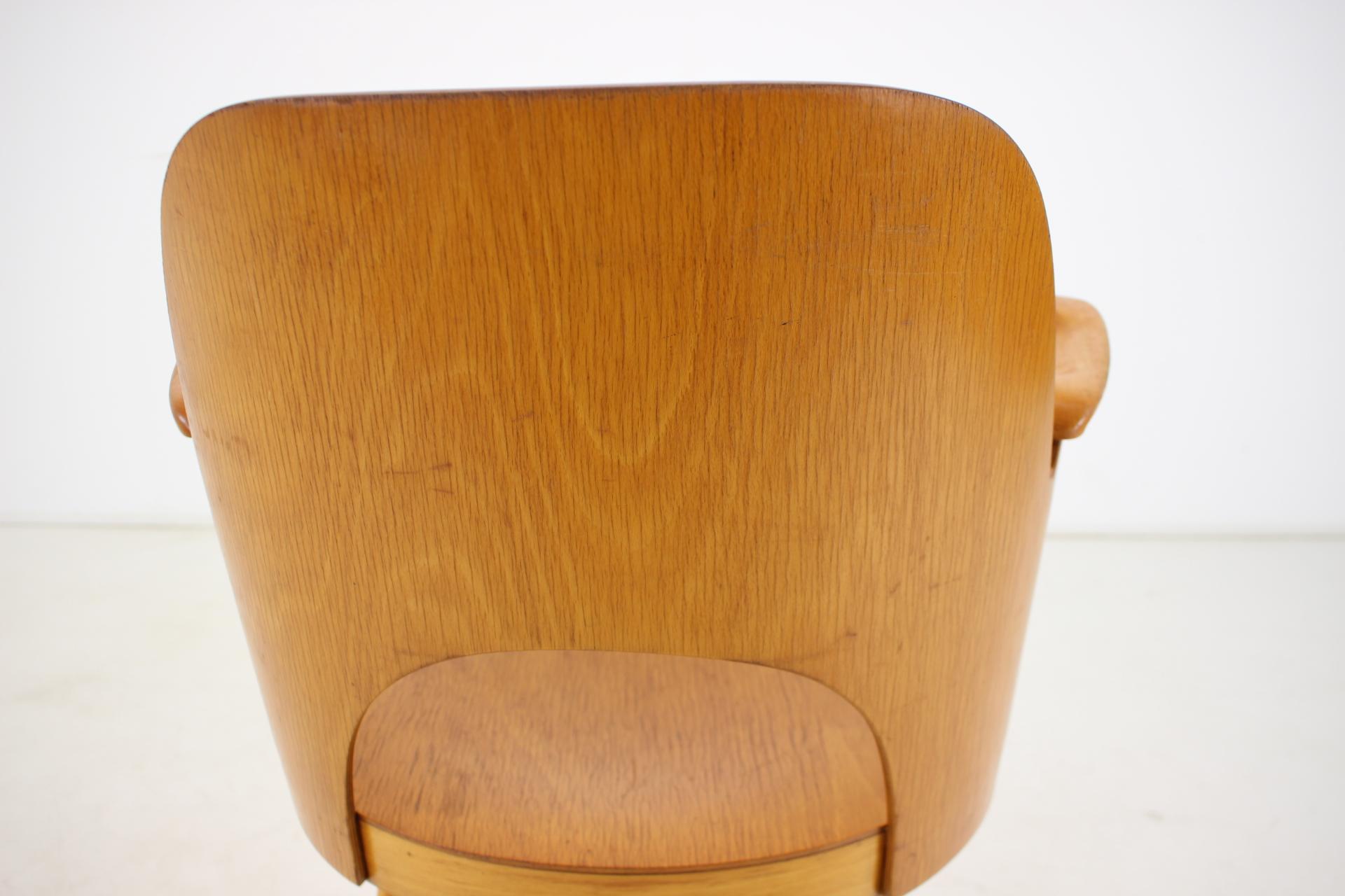 Oswald Haerdtl Beech Chair, Czechoslovakia, 1959 For Sale 7