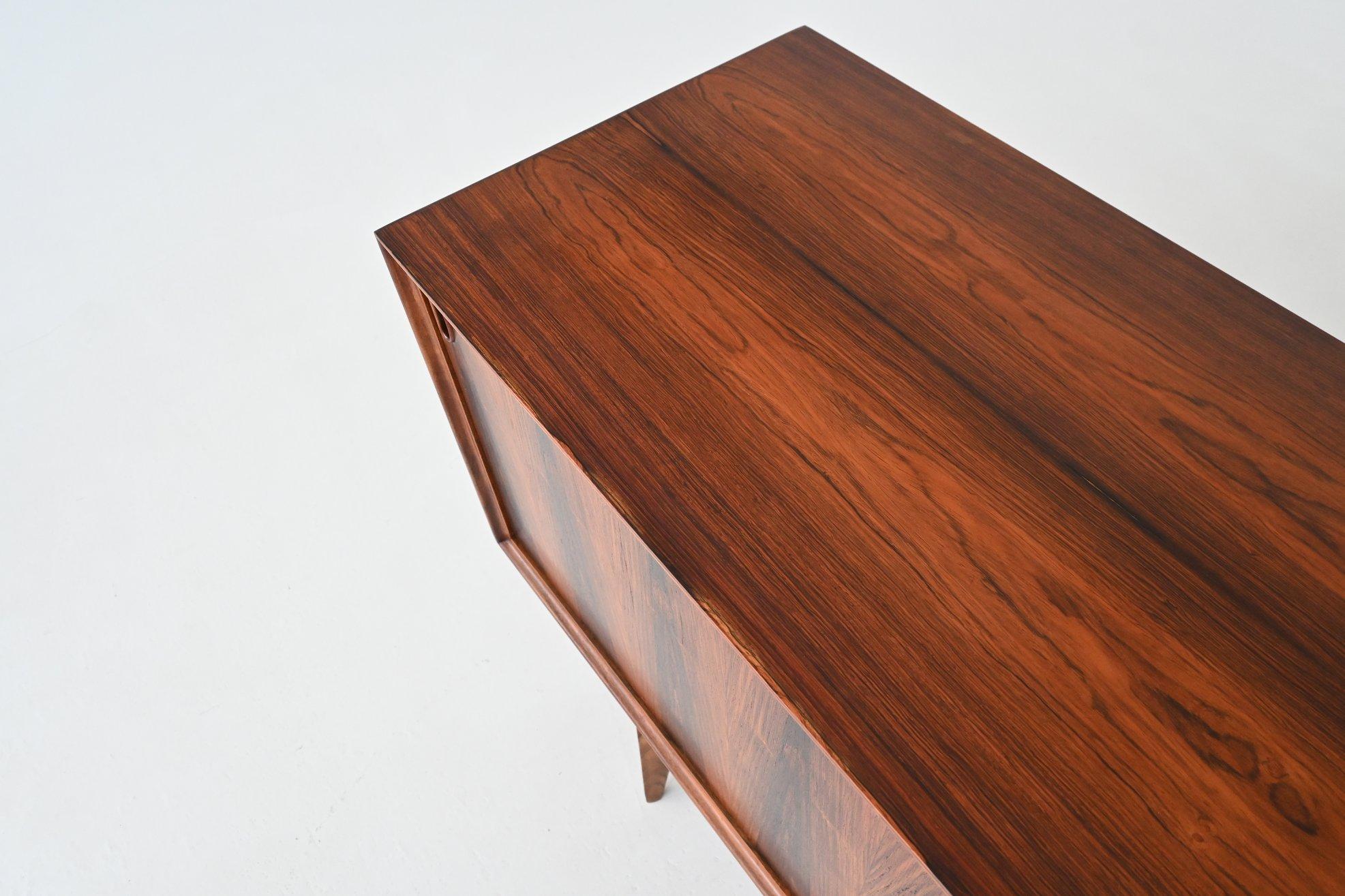 Oswald Vermaercke 'Paola' sideboard rosewood V Form Belgium 1960 For Sale 5