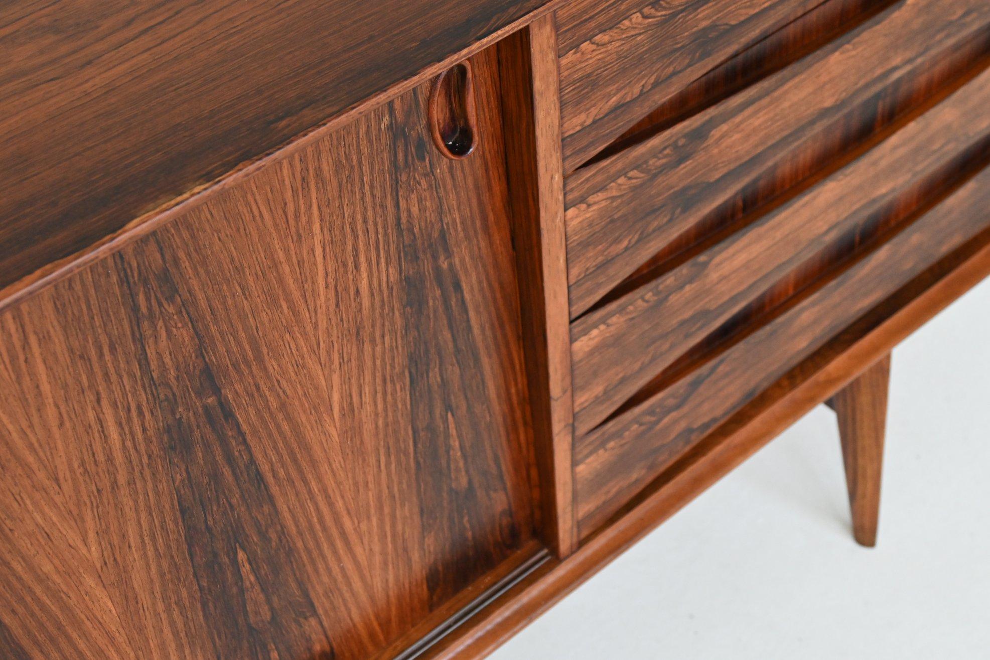 Oswald Vermaercke 'Paola' sideboard rosewood V Form Belgium 1960 For Sale 8