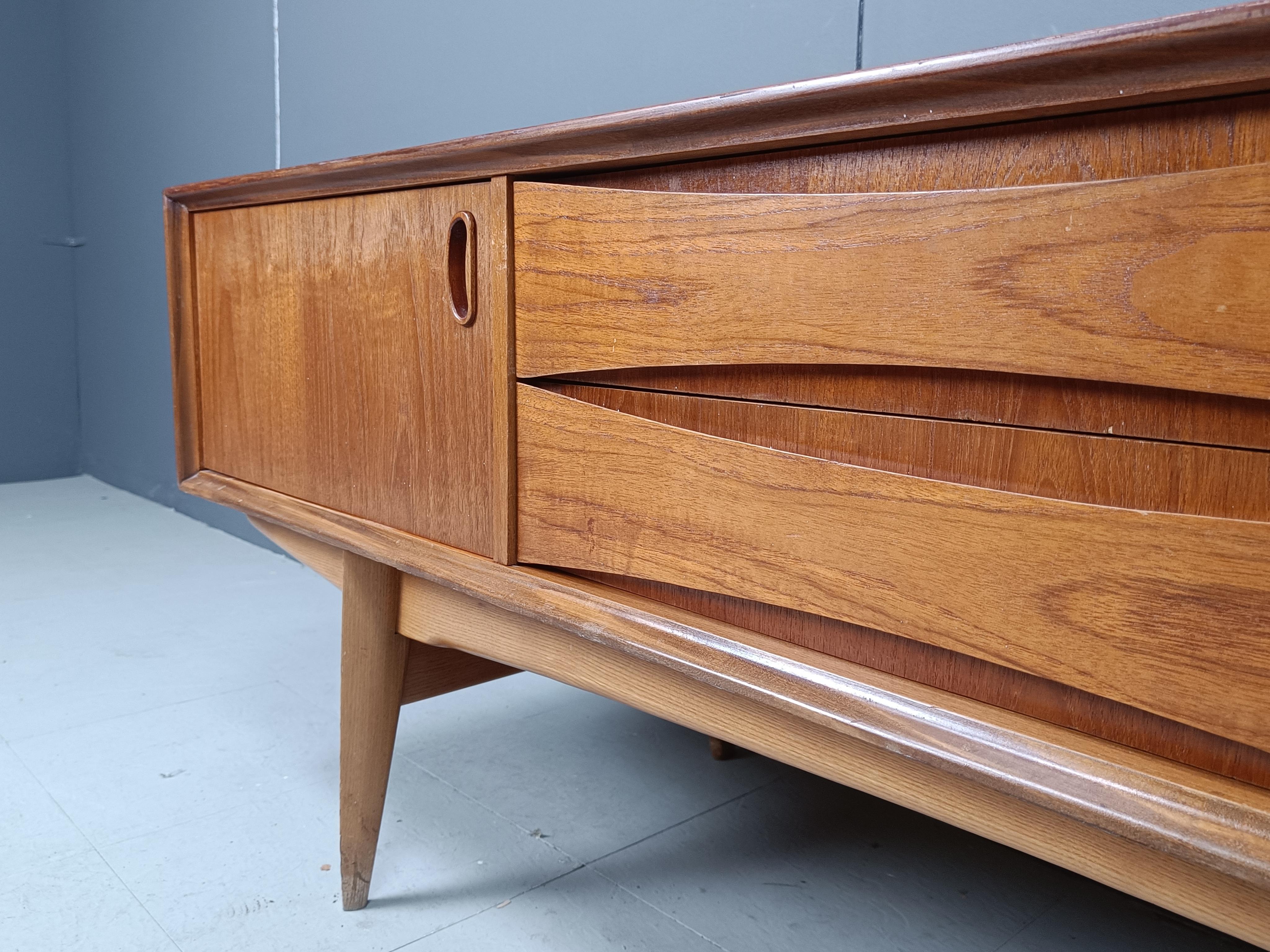 Oswald Vermaercke Paola teak lowboard V-Form Belgium 1959 3