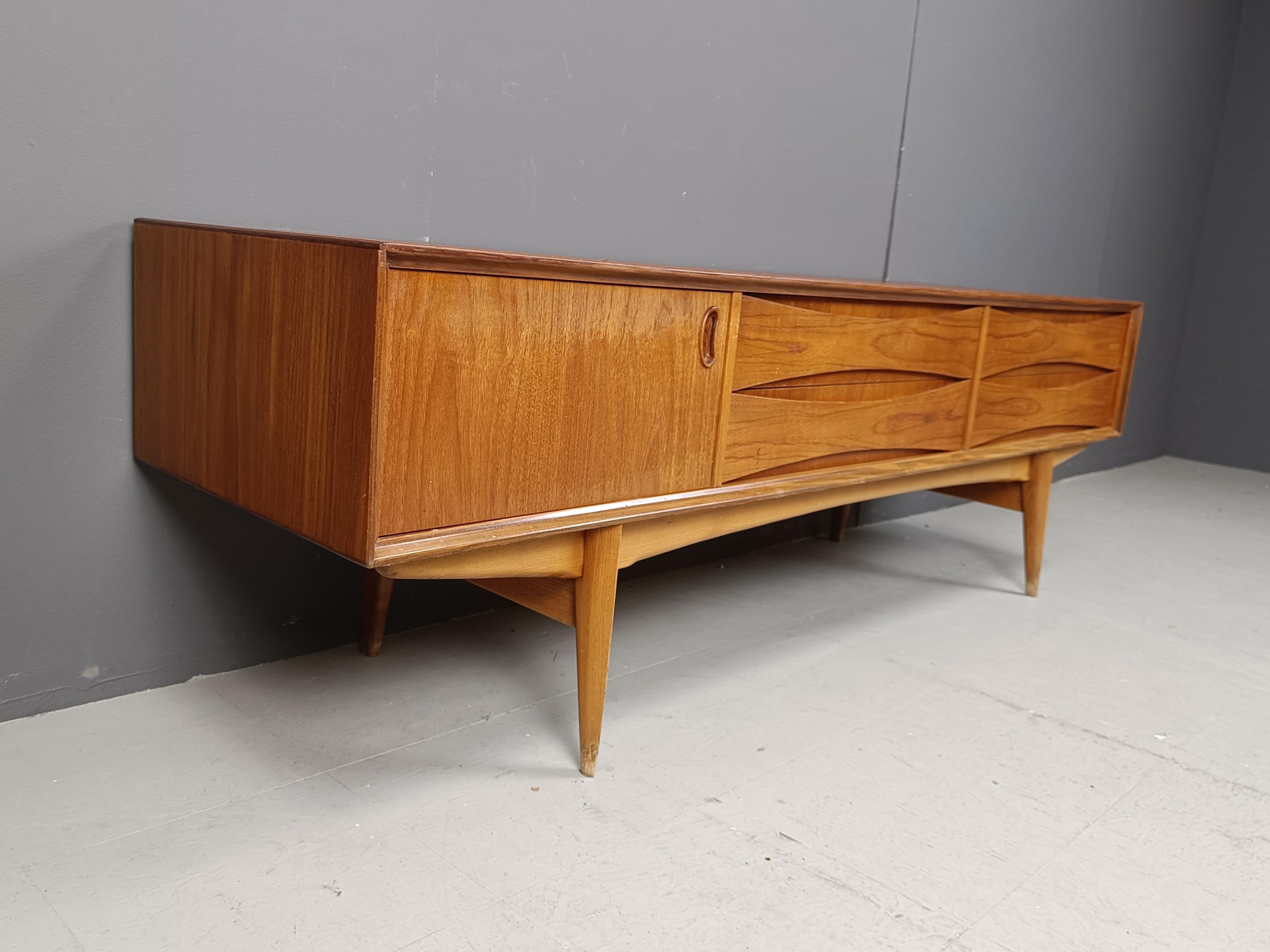 Oswald Vermaercke Paola teak lowboard V-Form Belgium 1959 2