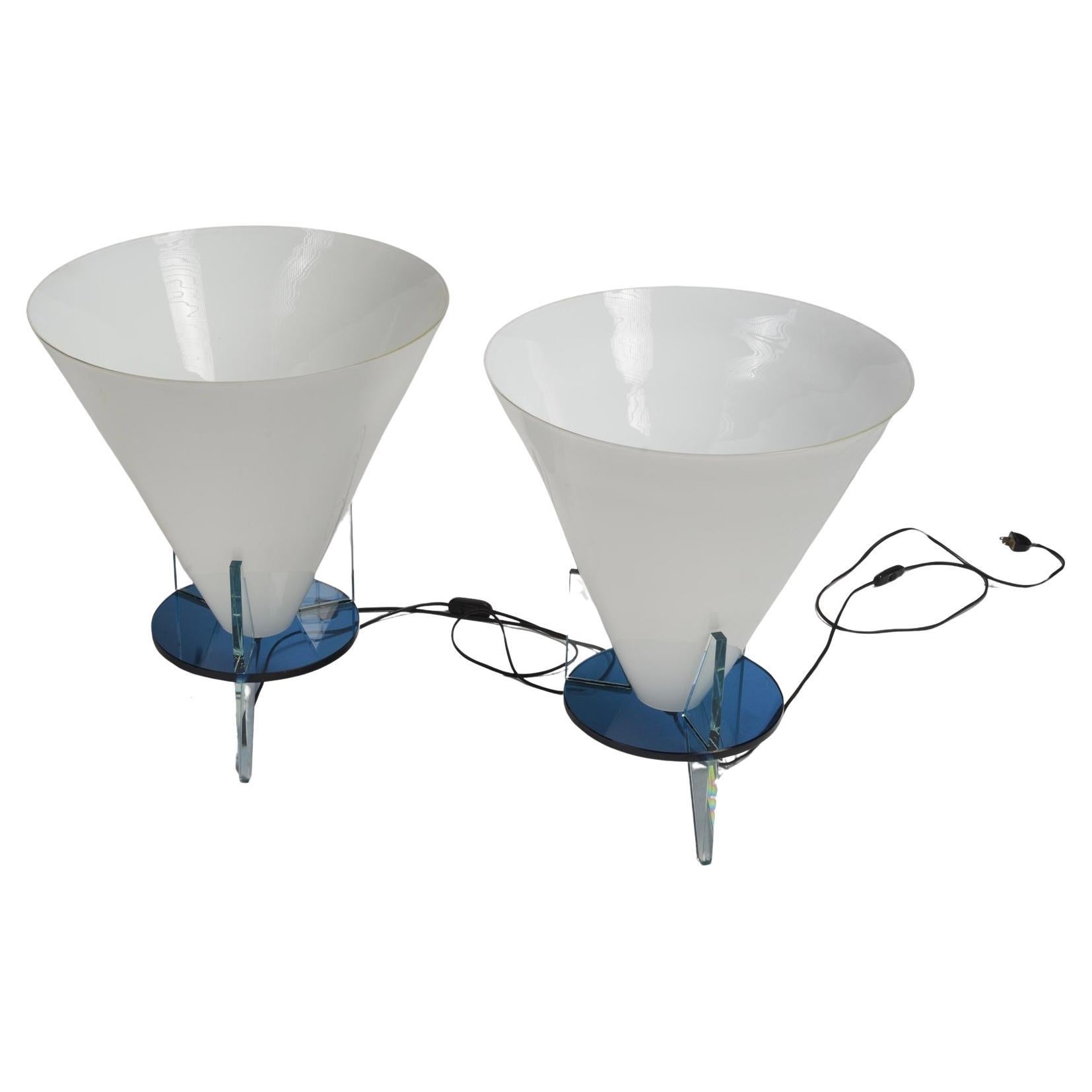 Paire de rares lampes de table modèle 2748 