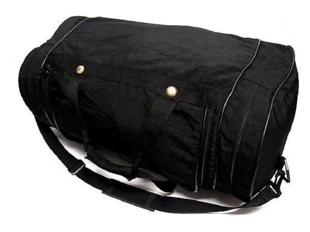 Other Duffle with Strap 237480 Black Nylon Weekend/Travel Bag In Good Condition For Sale In Dix hills, NY