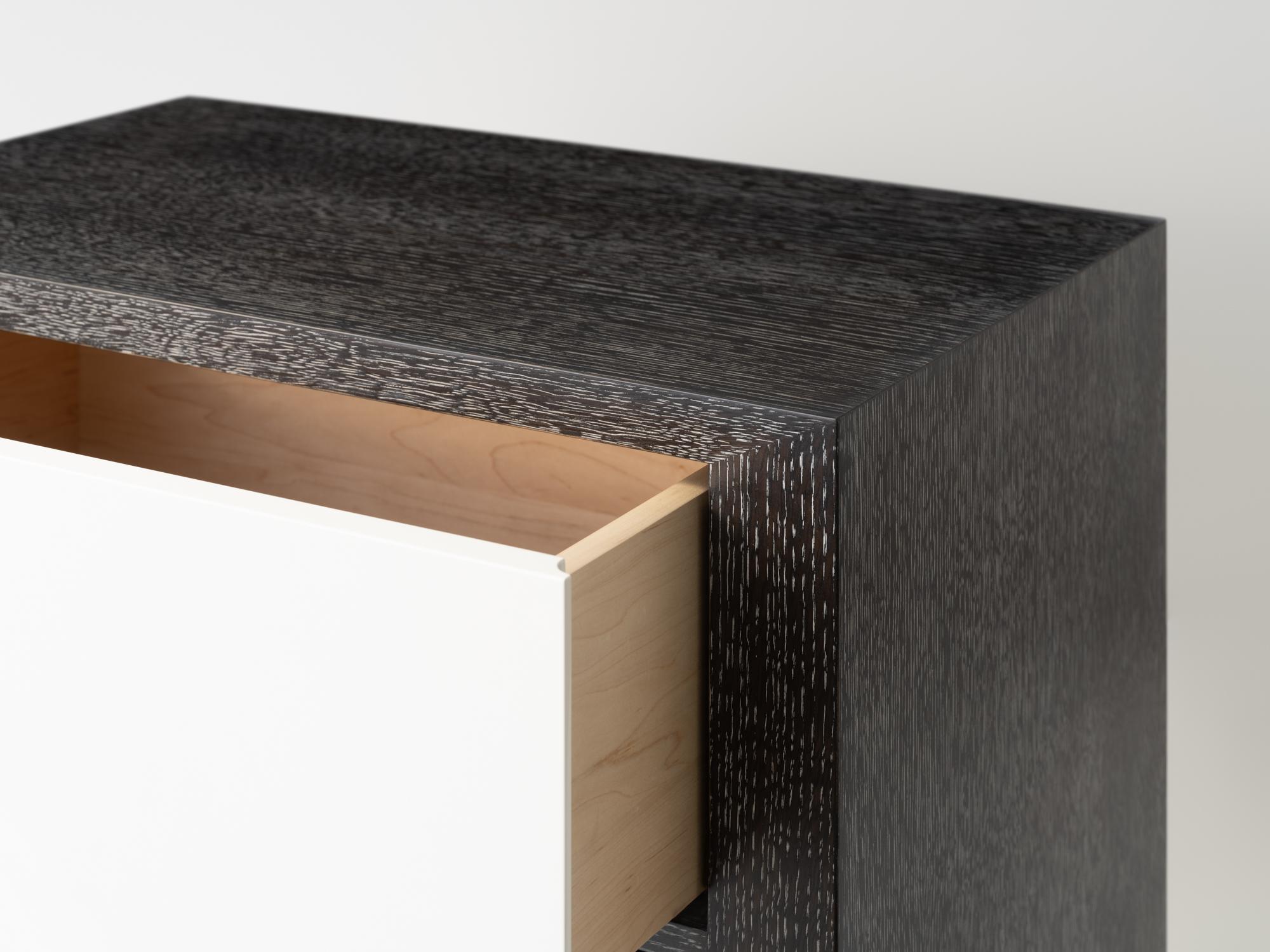 Chêne Meuble de chevet Otley, 1 tiroir, contemporain, chêne cérusé par Matthew Fairbank en vente