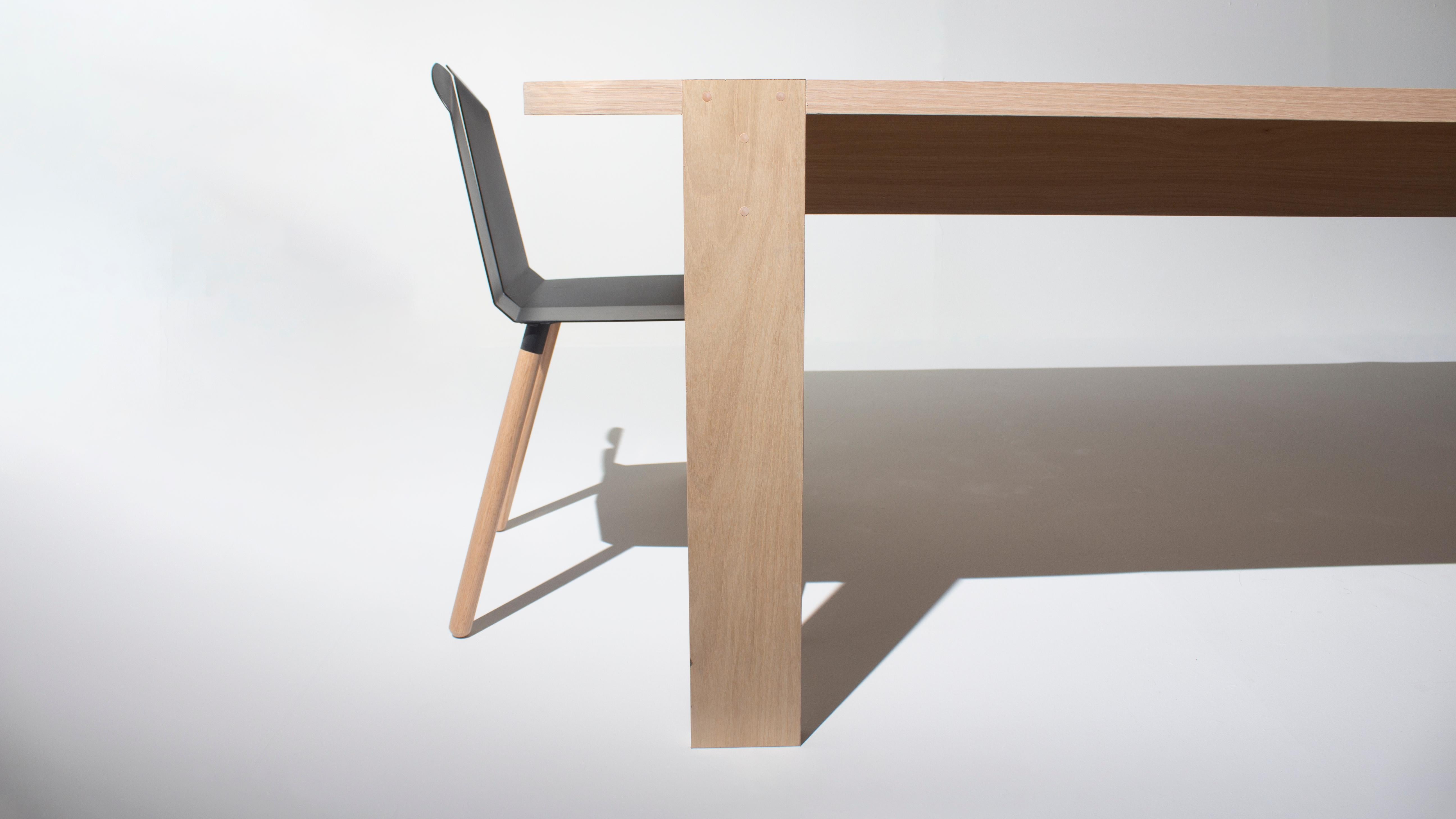 Noirci Table à manger d'inspiration japonaise Oto-San de Tronk Design en vente