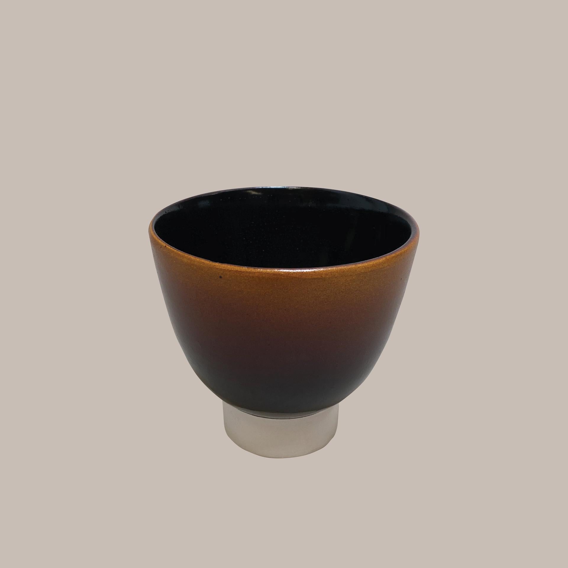 Ott Another Paradigmatic Handmade Ceramic Bowl by Studio Yoon Seok-Hyeon In New Condition For Sale In Geneve, CH