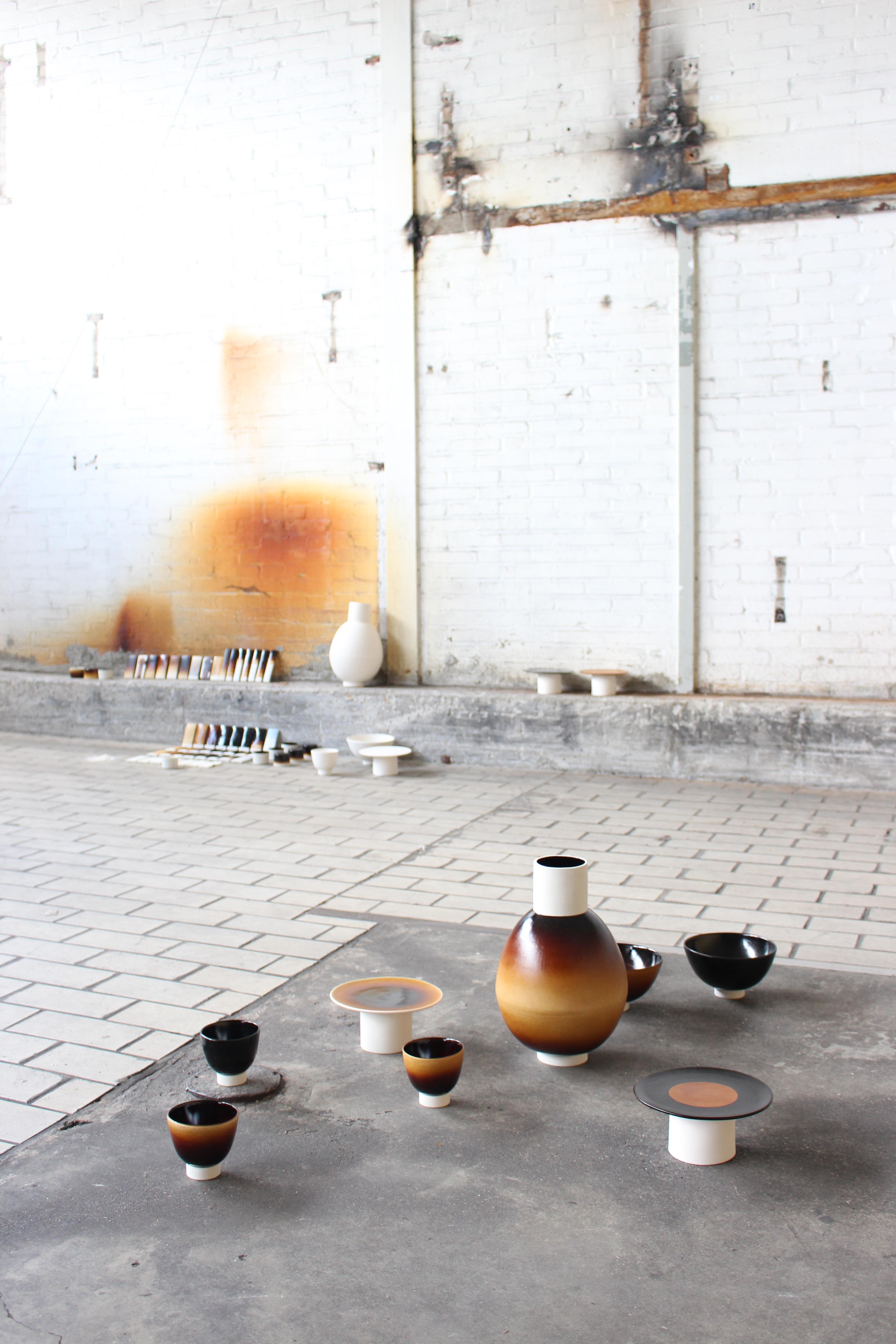 Ott Another Paradigmatic High-Plat en céramique fait à la main par le Studio Yoon Seok-hyeon en vente 3