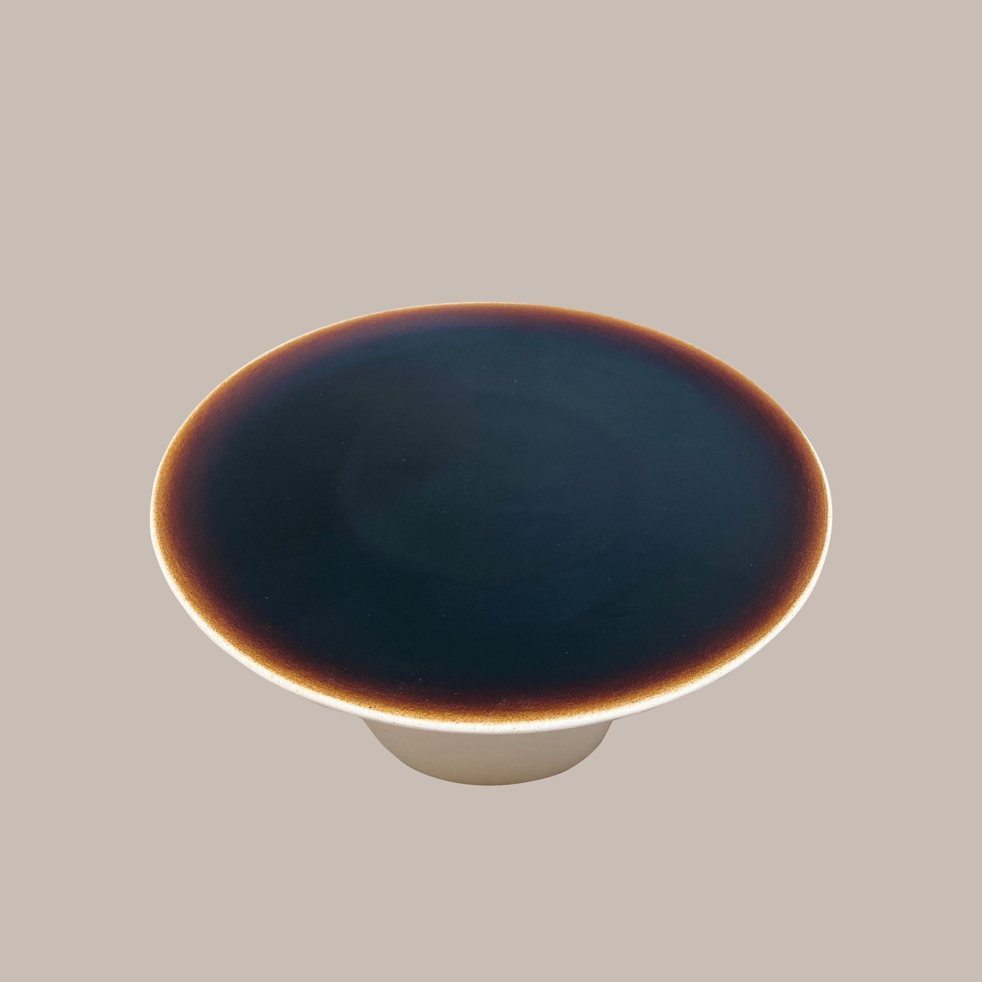 Ott Another Paradigmatic Handmade Ceramic Vase by Studio Yoon Seok-Hyeon For Sale 2