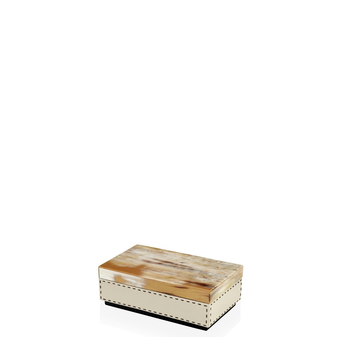 Contemporary Ottavia Box in Pebbled Leather with Lid in Corno Italiano, Mod. 4469 For Sale