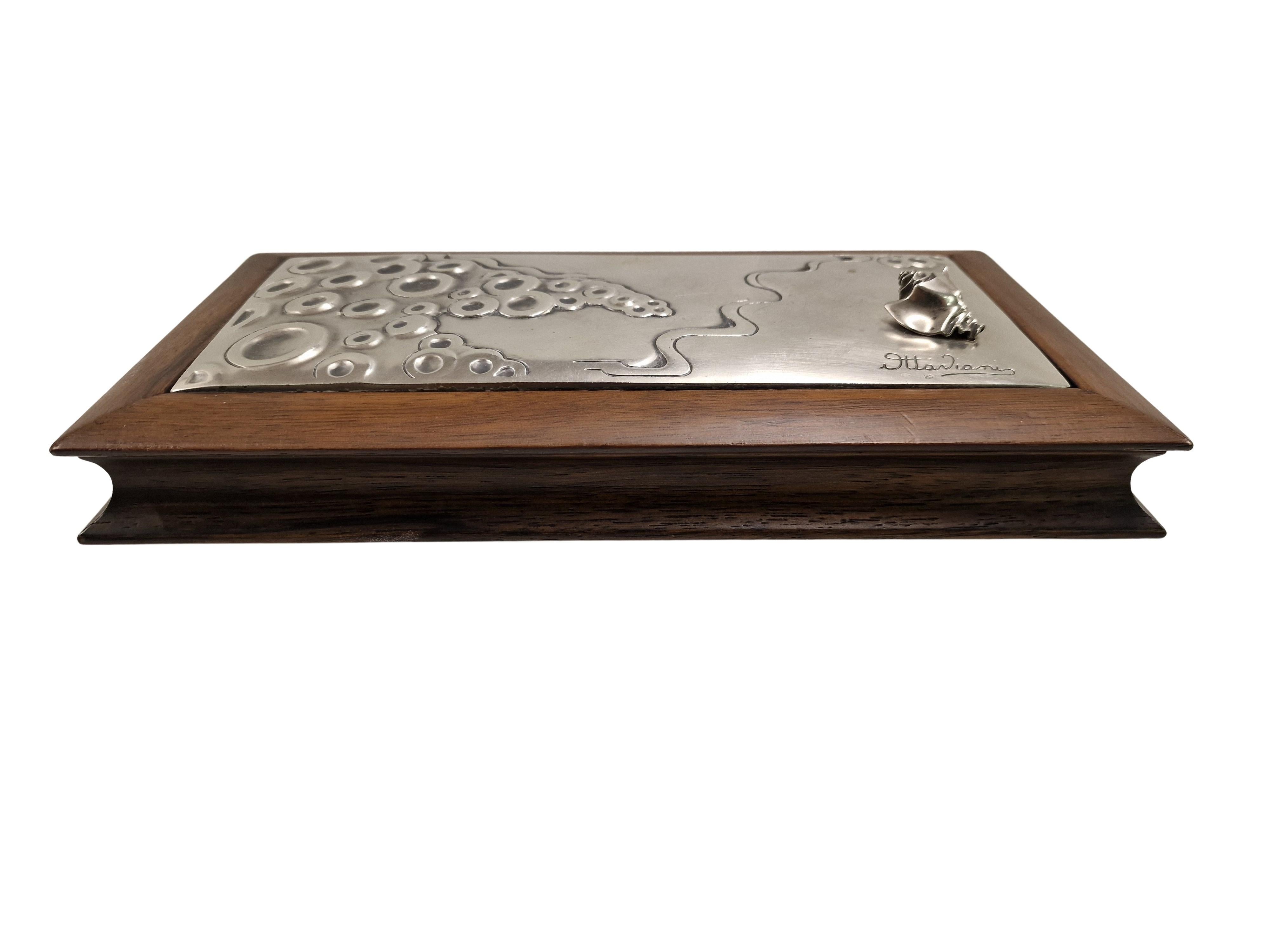 Ottaviani Italienische Sterlingsilber-Dose mit Deckel und Muscheldekor, 1960er Jahre (Moderne der Mitte des Jahrhunderts) im Angebot