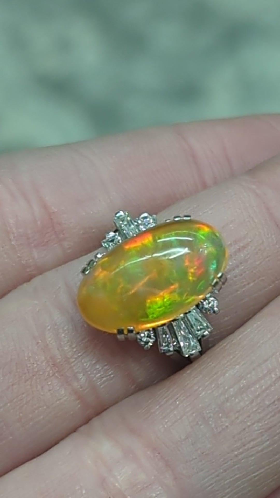 Modern Ottilie  Platinum Ring with 4.63ct Fire Opal and 0.52ct Diamonds, Elegant Opal For Sale