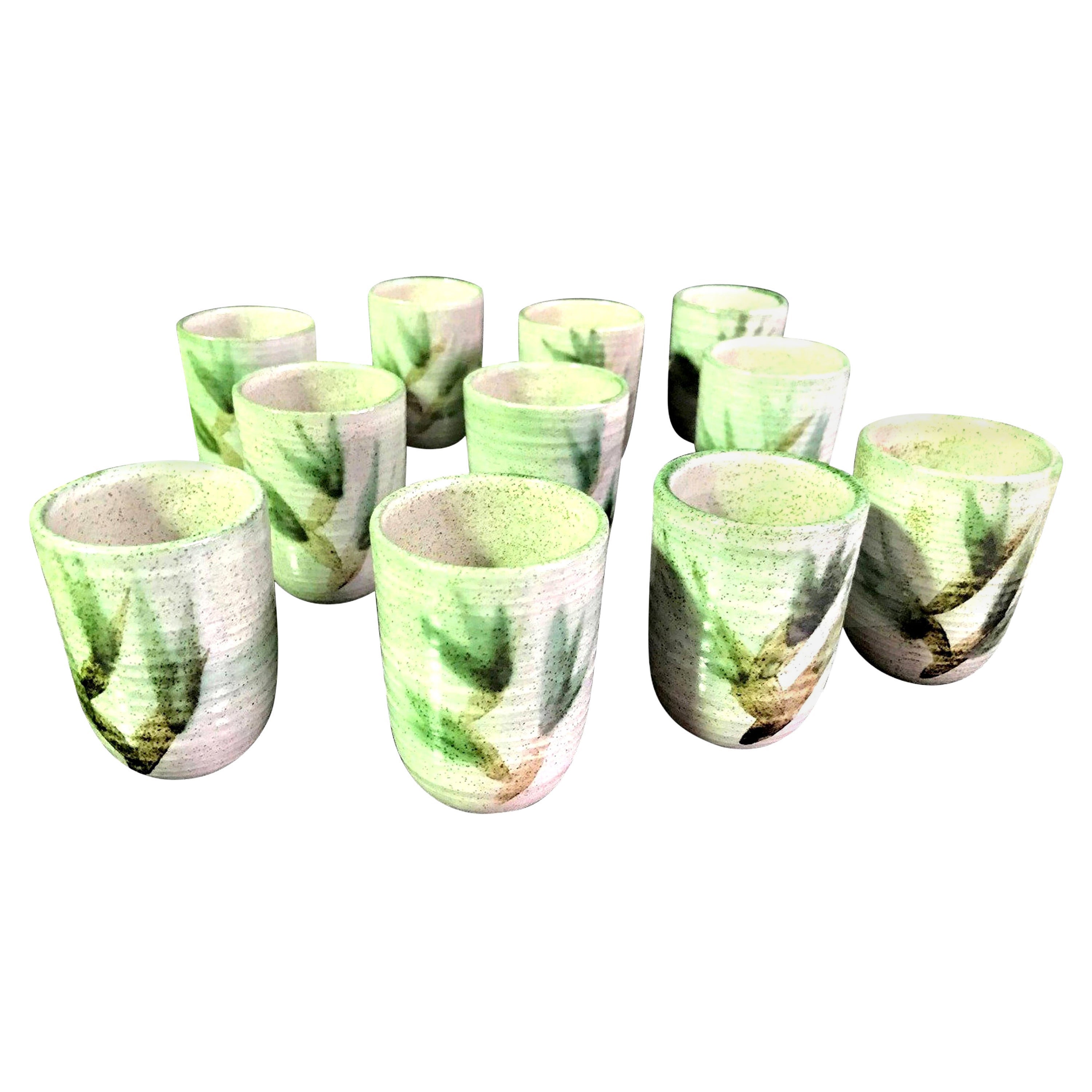 Otto and Vivika California Pottery Mid-Century 12-Piece Goblet Tea Cup Set (ensemble de 12 gobelets à thé) en vente