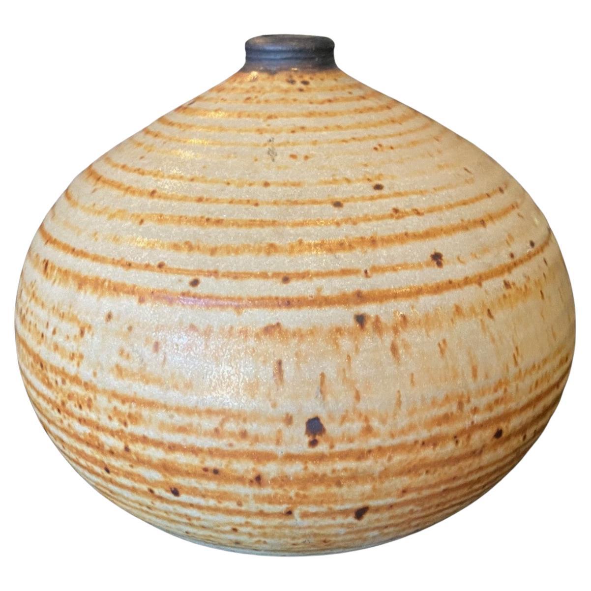 Otto and Vivika Heino Signed Mid-Century Modern Yellow Glazed Weed Pot Vase For Sale