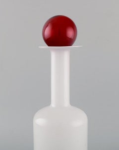 Otto Brauer for Holmegaard, Vase / Bottle in White Art Glass with Red Ball