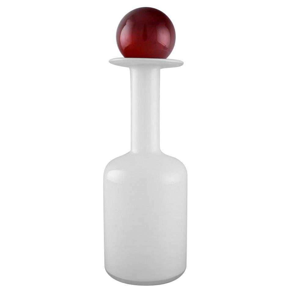 Otto Brauer for Holmegaard, Vase / Bottle in White Art Glass with Red Ball