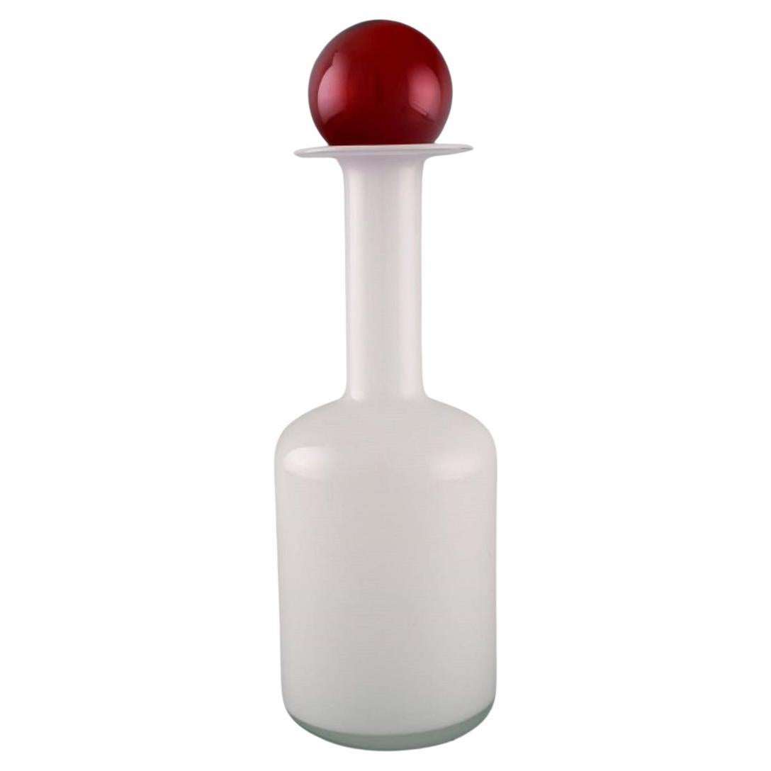 Otto Brauer for Holmegaard, Vase / Bottle in White Art Glass with Red Ball