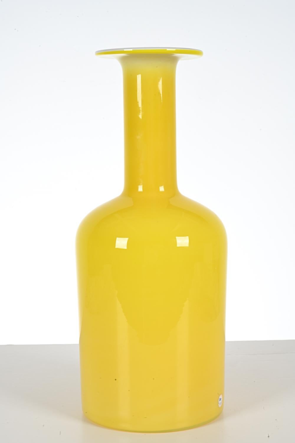 Otto Brauer for Holmegaard Yellow Cased Glass Vase, Large Size In Good Condition For Sale In Norwalk, CT
