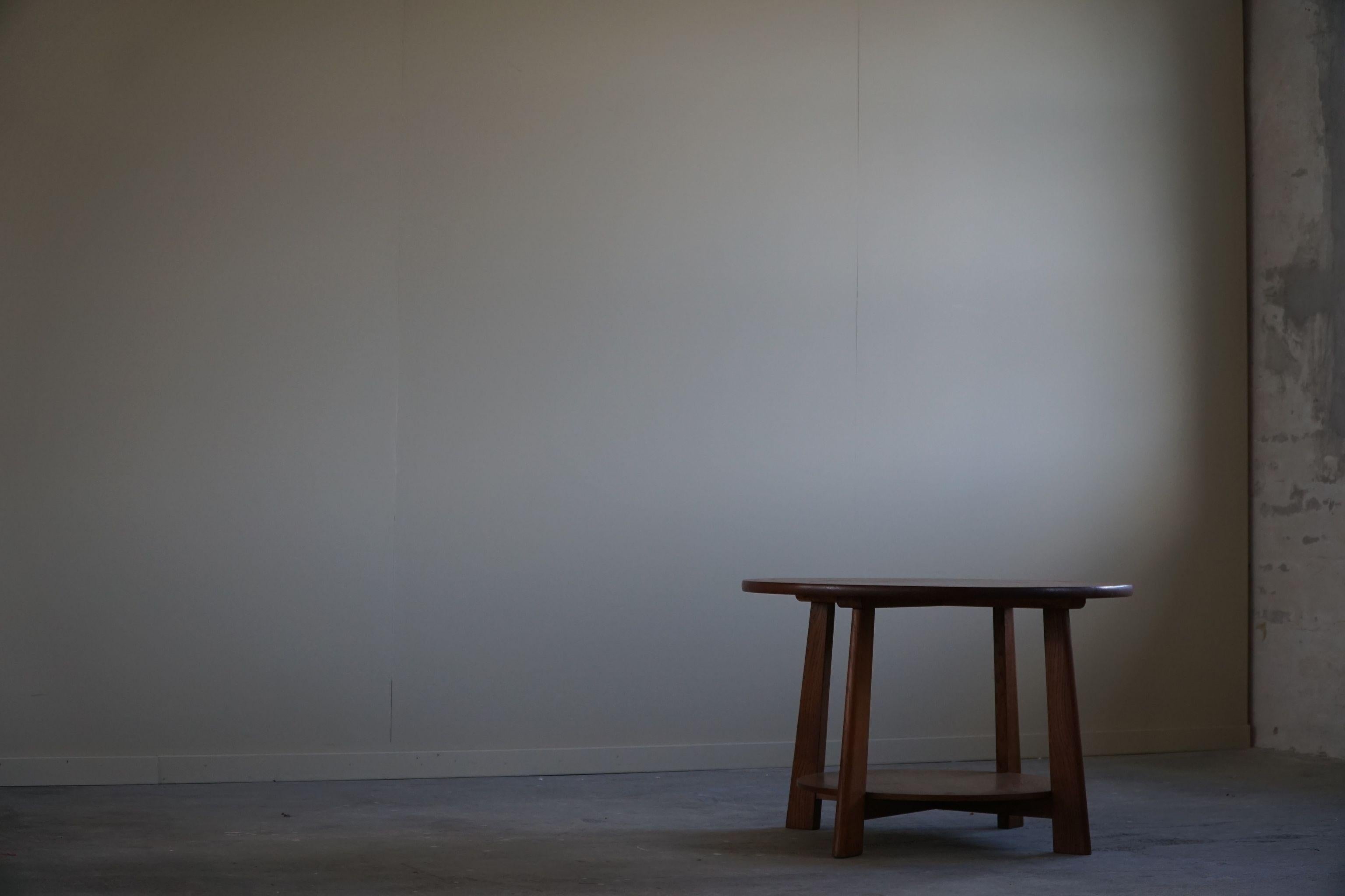 Otto Færge, Classic Round Side Table in Oak, Danish Modern, Made in 1940s 1