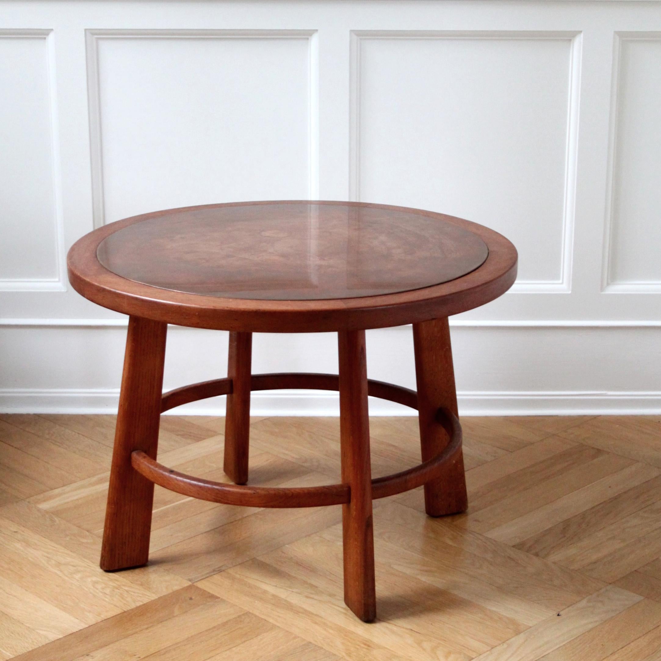 Otto Færge - Scandinavian Modern Design

A rare example of the beautiful works of cabinetmaker Otto Færge, a circular coffee table in Oak and Copper, Denmark 1940s. 

The oak has beautiful patina and the layed-in copper plate is original from