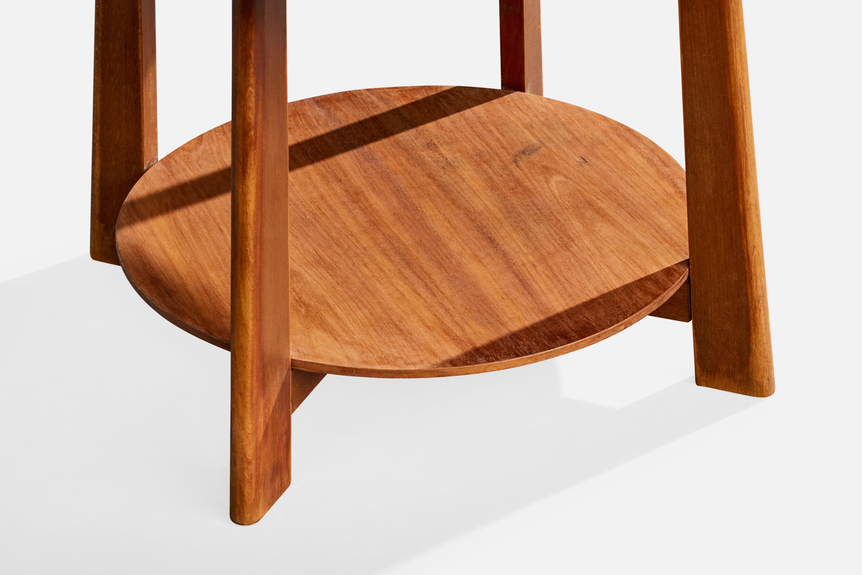 Otto Færge, Mesa baja, Roble, Cuero, Dinamarca, años 40 en venta 3