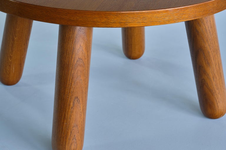 Mid-20th Century Otto Færge Round Coffee Table in Oak, Denmark, 1940s For Sale