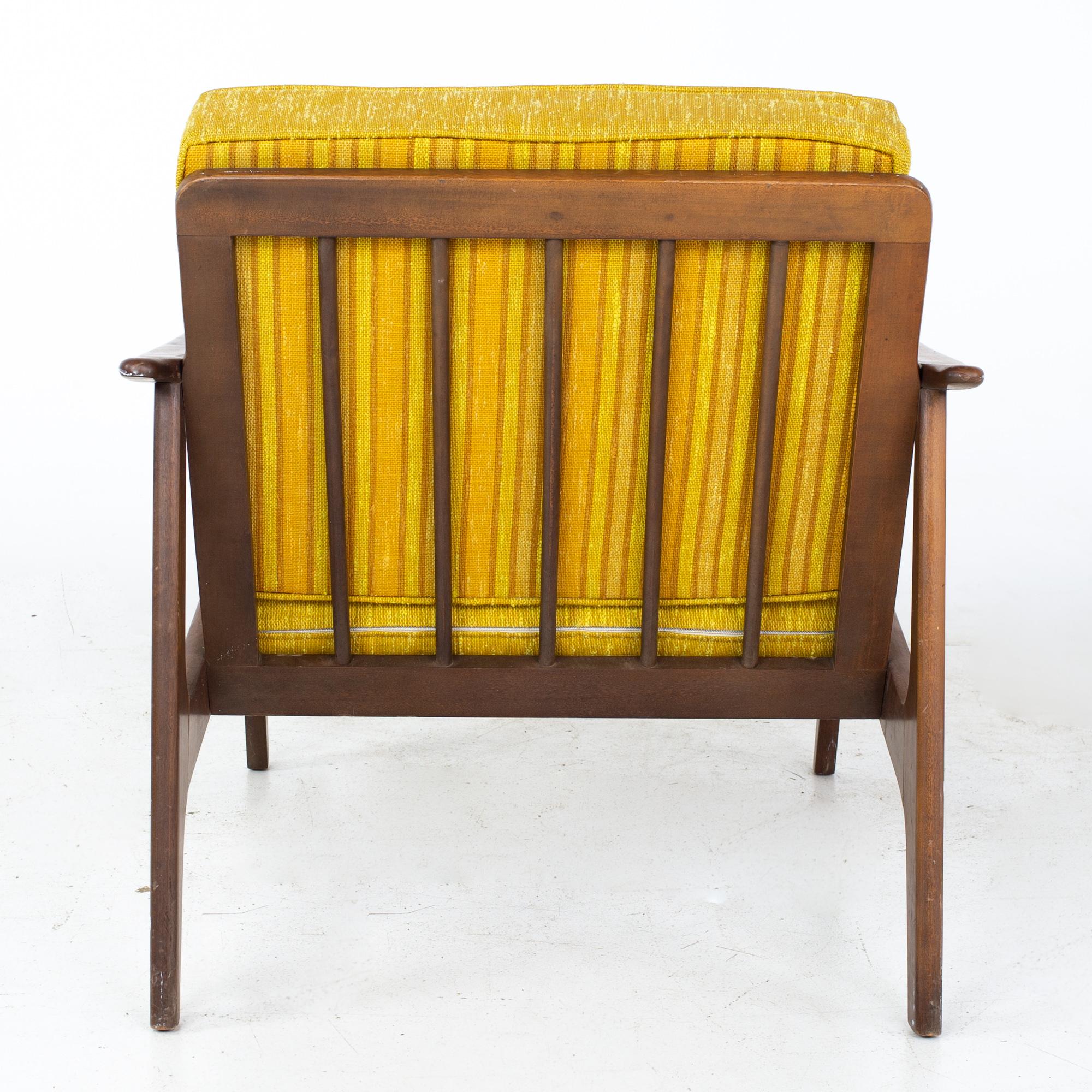 Otto Gerdau Mid Century Italian Walnut Lounge Chairs, a Pair 2
