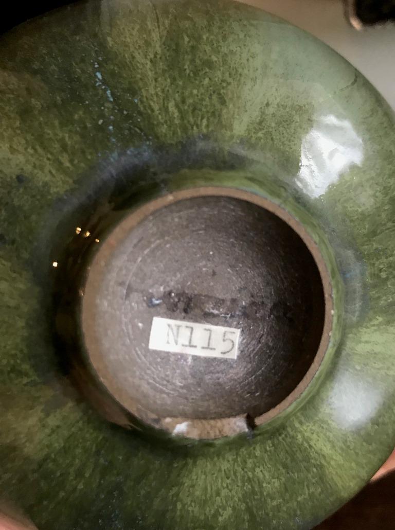 Mid-Century Modern Otto & Gertrud Natzler Dark Blue Green Glazed Footed Bowl with Original Label For Sale