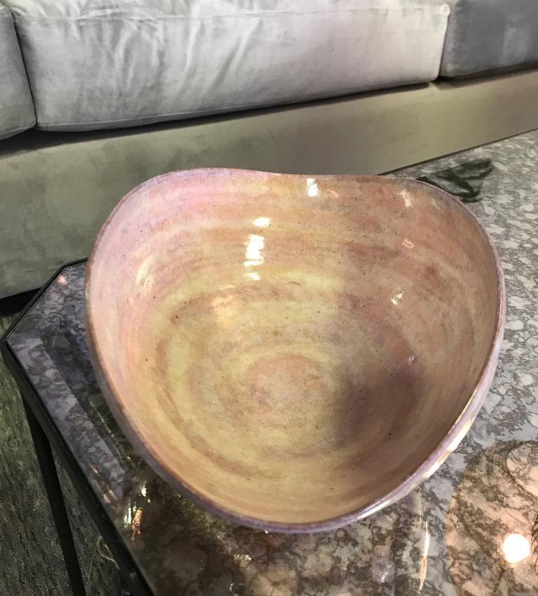 Hand-Crafted Otto and Gertrud Natzler Rare Lilac Pink Glaze Large Folded Bowl, circa 1940s