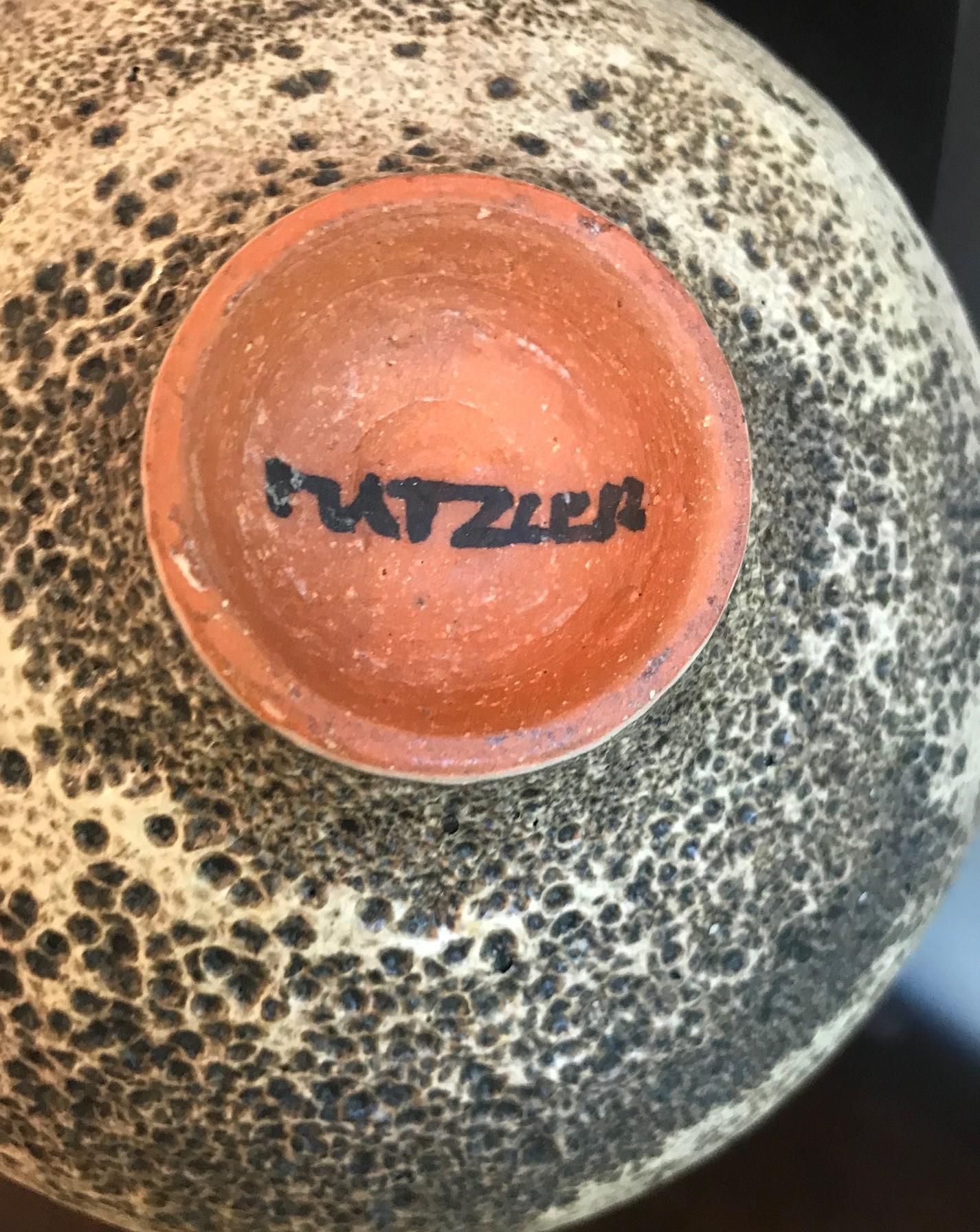Otto and Gertrud Natzler Volcanic Crater Glazed Midcentury Large Footed Bowl In Good Condition In Studio City, CA