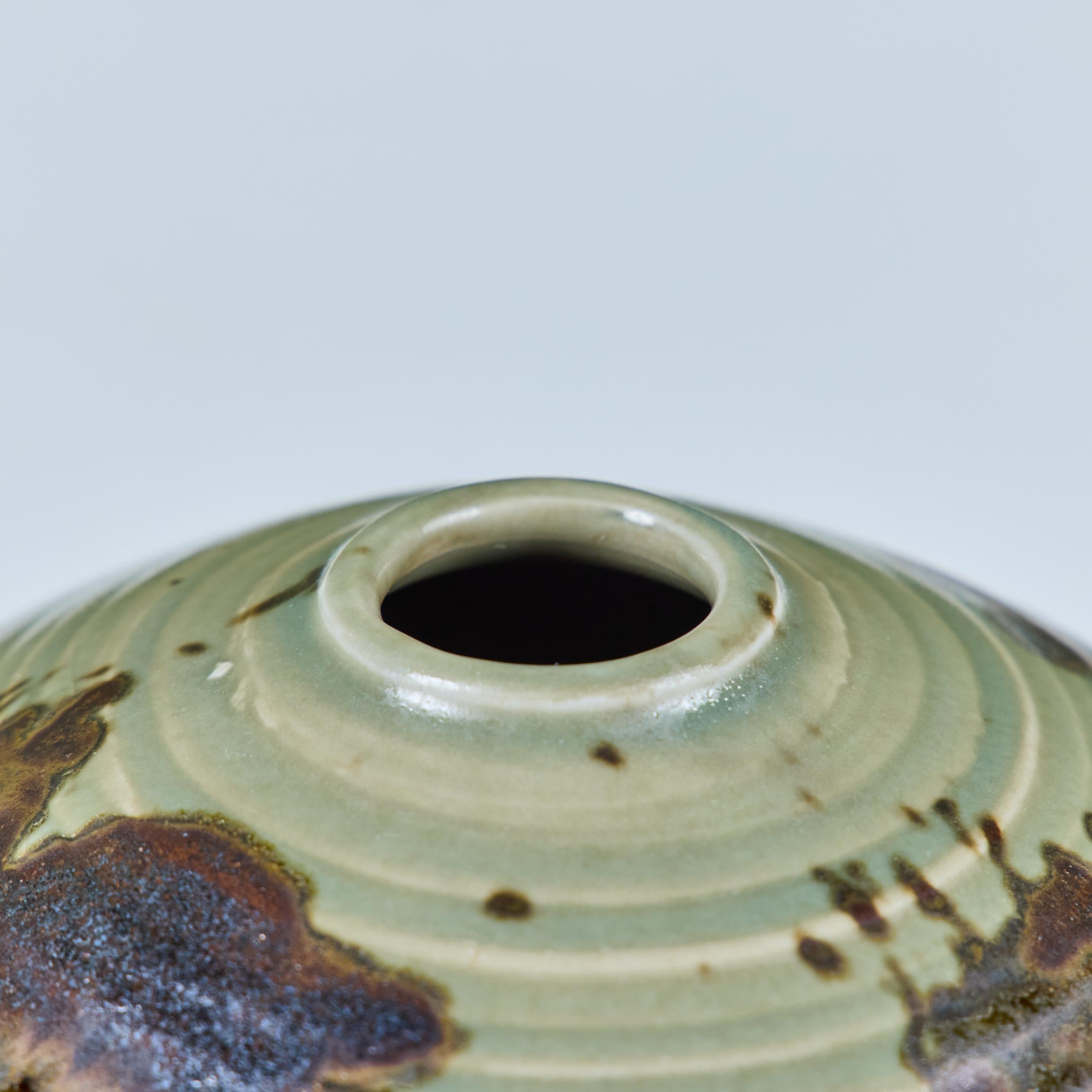Vaso a bocciolo in ceramica smaltata verde Otto Heino in vendita 7
