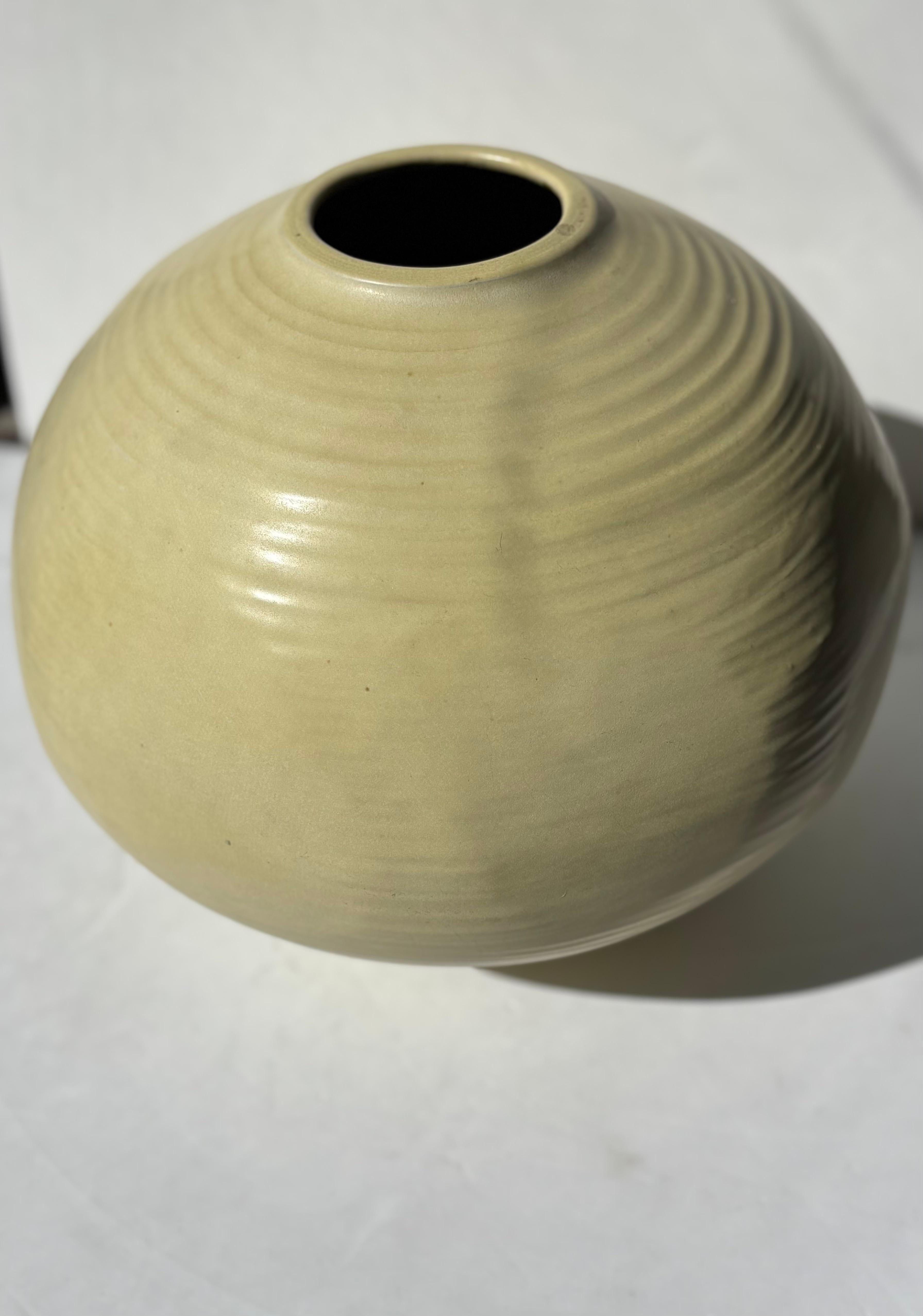 American Otto Heino Large  pottery / ceramic vase , rare  Chinese Yellow Celadon glaze For Sale