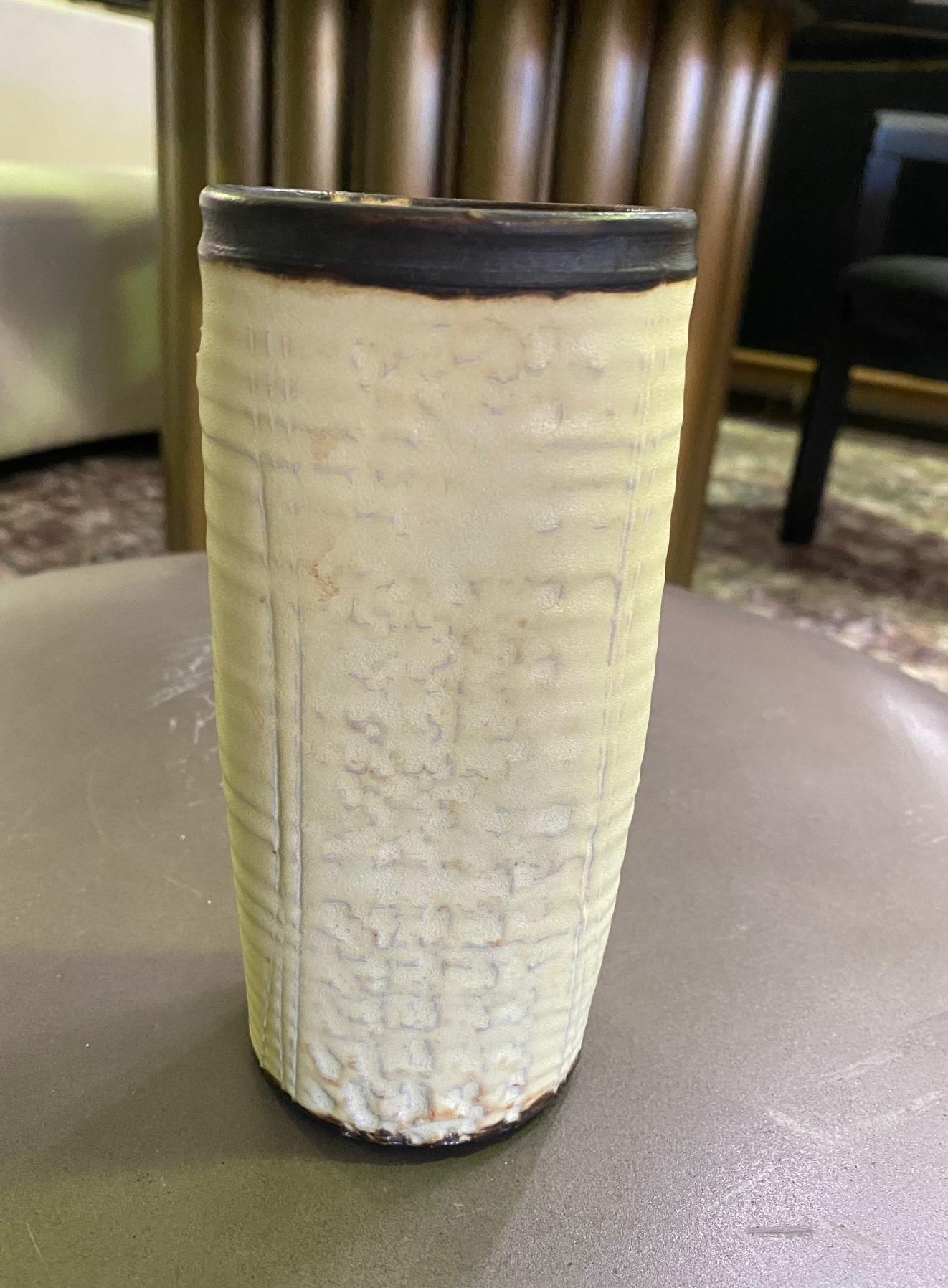 Otto Heino, signierte kaiserlich-chinesische Vase mit gelber Glasur, Gefäß (amerikanisch) im Angebot