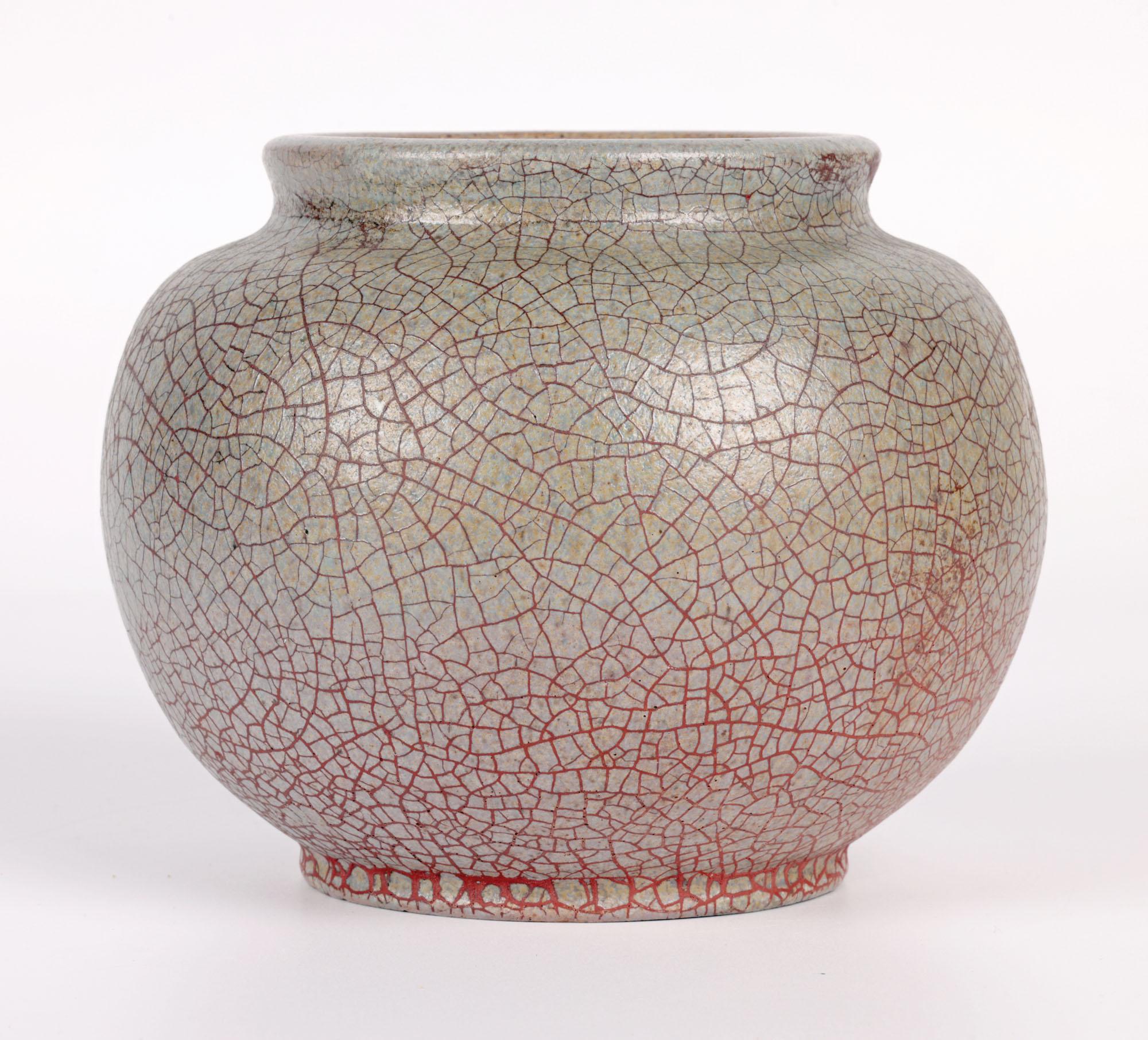 Otto Lindig German Bauhaus Studio Pottery Vase In Good Condition For Sale In Bishop's Stortford, Hertfordshire