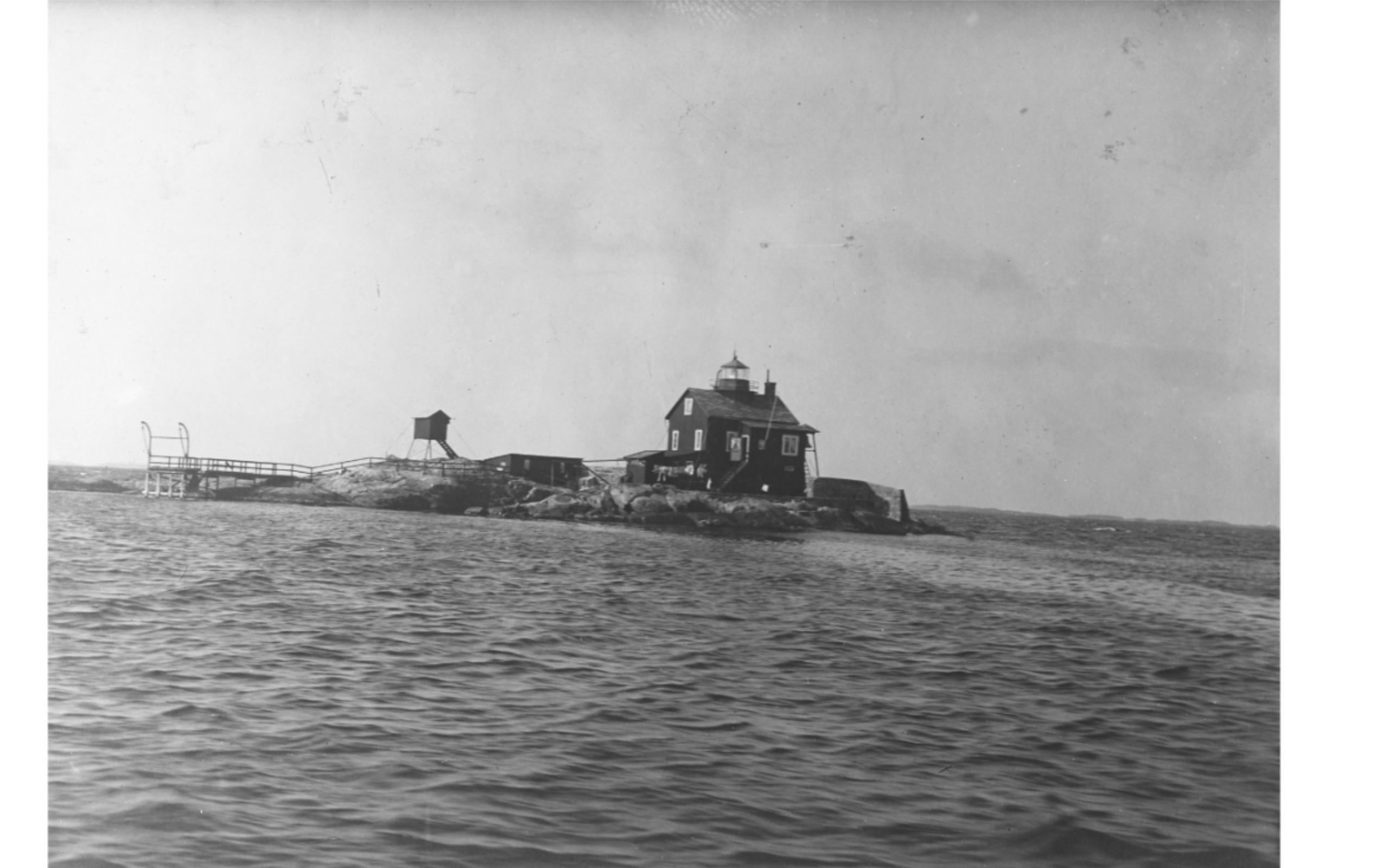 Ludvig Richarde, Kleiner Gaffelkutter, der am Leuchtturm Böttö vorbeisegelt 4
