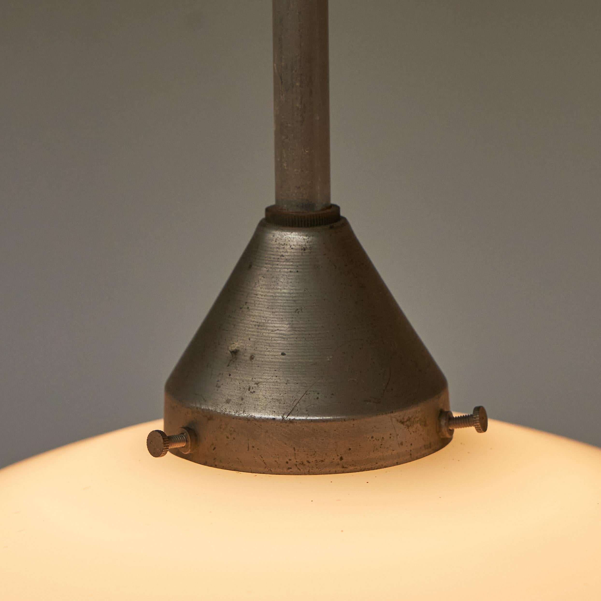 Otto Müller Pendentif Bauhaus 'P3' très original pour Sistrah 1931 en vente 5