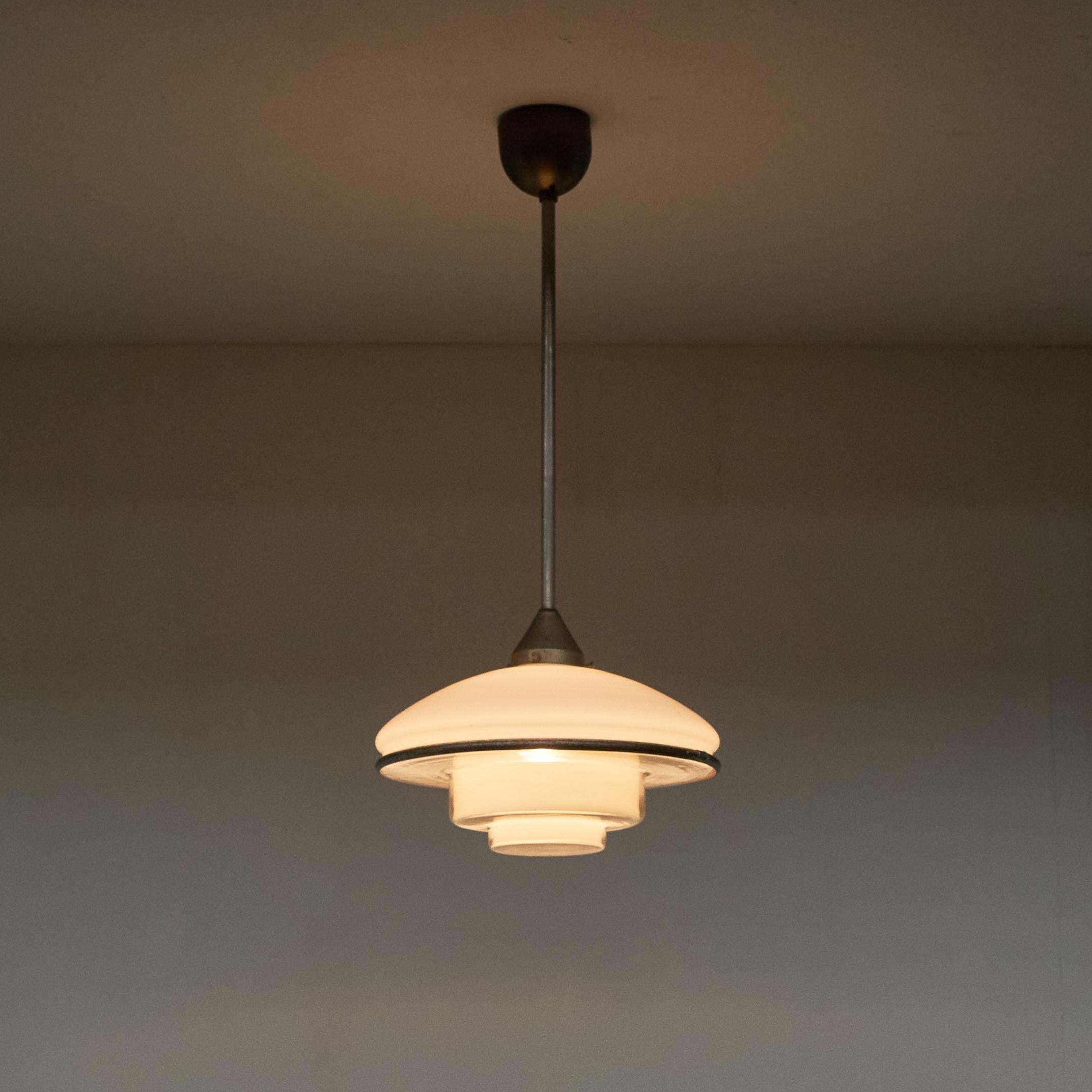 Fait main Otto Müller Pendentif Bauhaus 'P3' très original pour Sistrah 1931 en vente