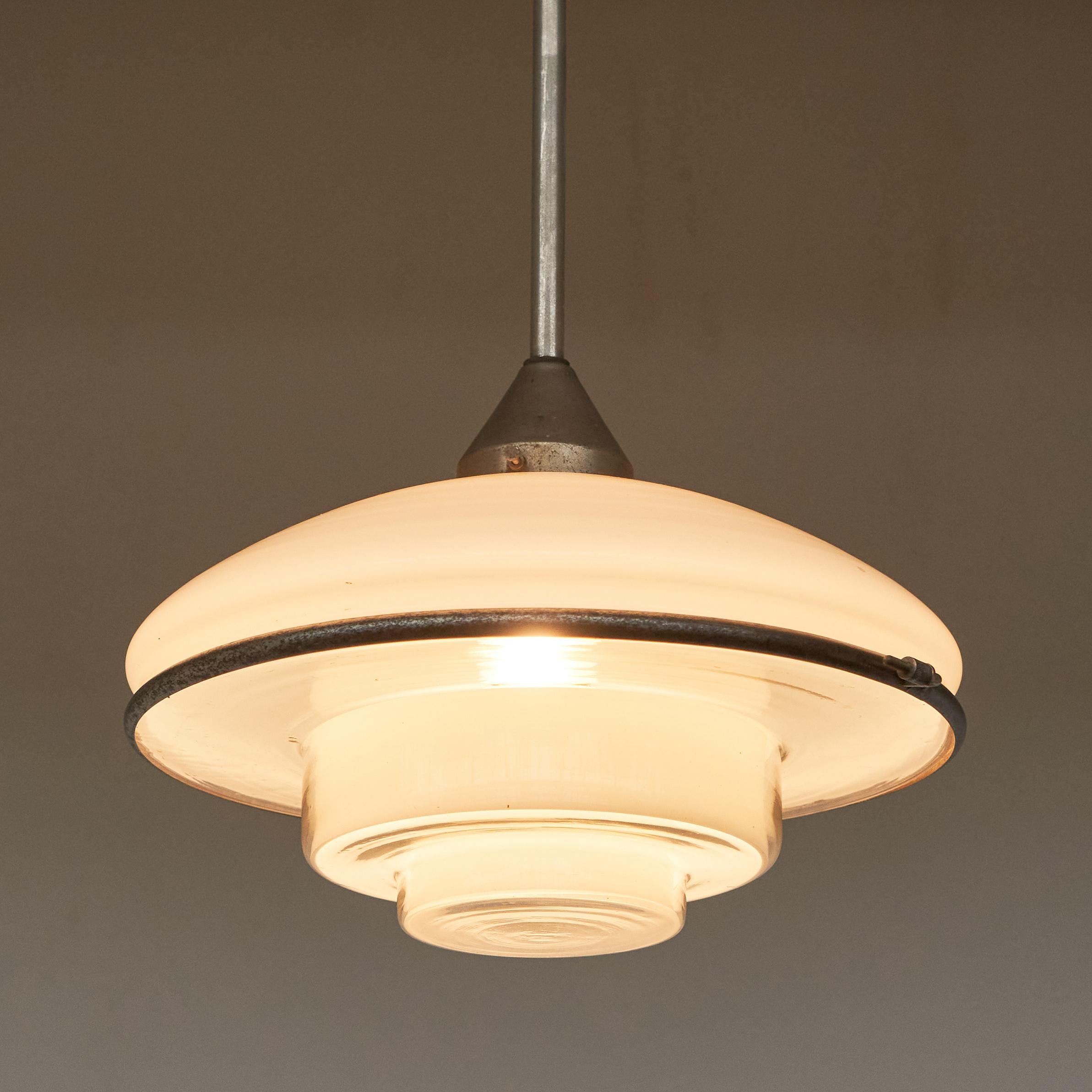 Otto Müller Pendentif Bauhaus 'P3' très original pour Sistrah 1931 en vente 1