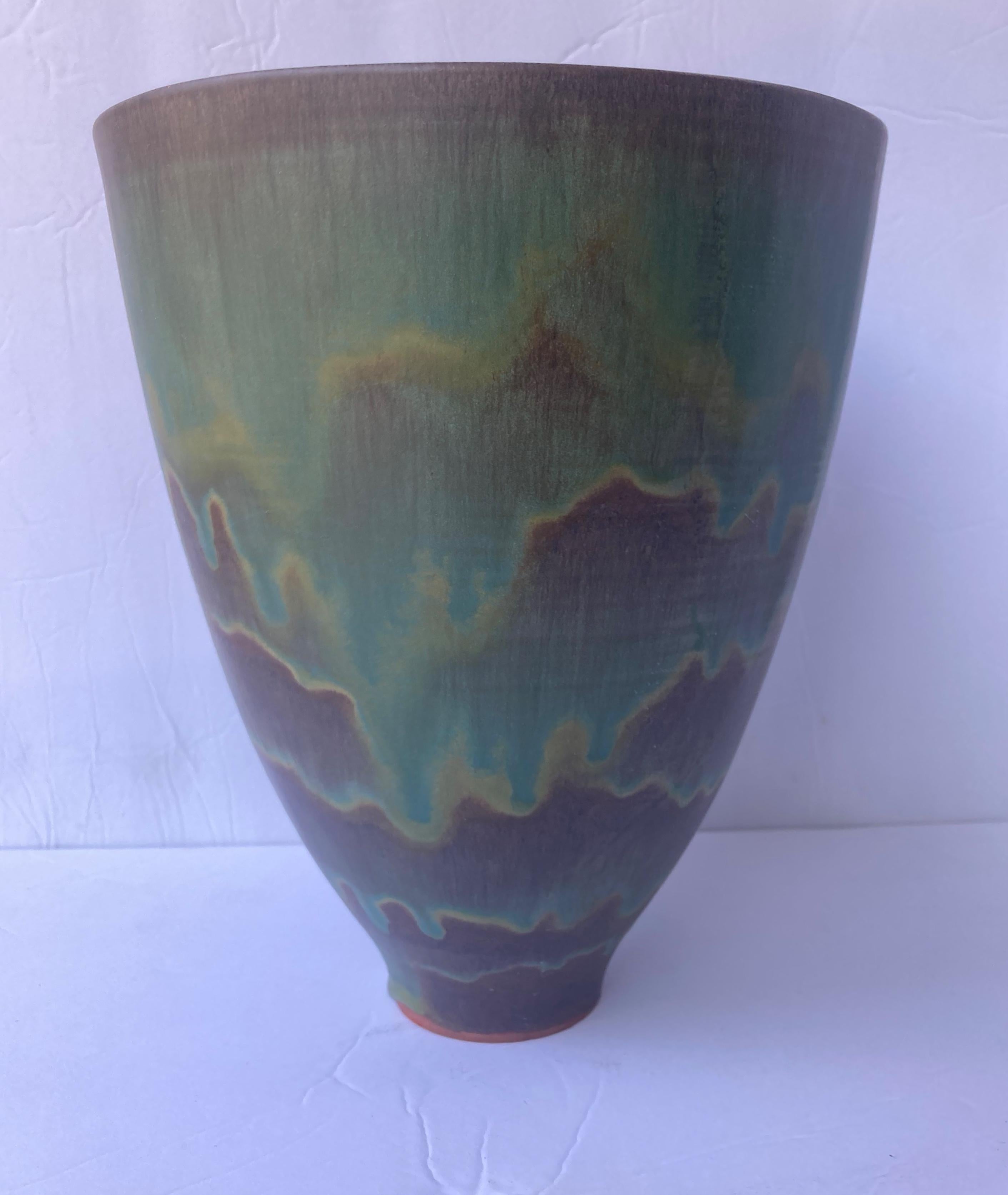 Otto Natzler Large Terracotta / Pottery Vase in Green Metal Glaze, Signed In Good Condition In Los Angeles, CA