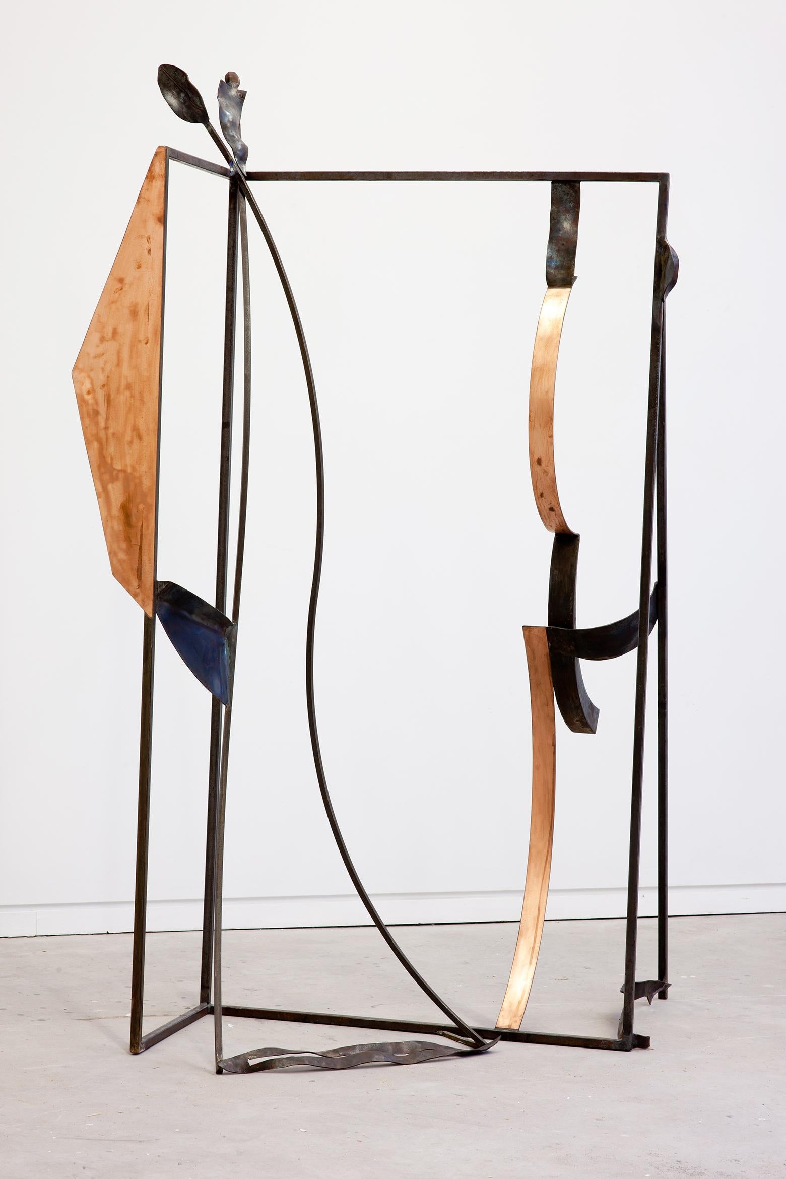 Symphonic Score - tall, dynamic, abstract modernist, steel and copper sculpture - Sculpture by Otto Rogers