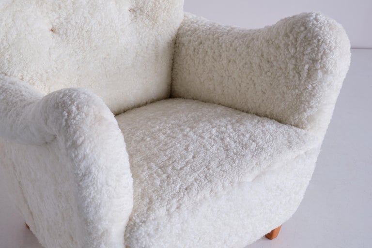 Mid-20th Century Otto Schulz Armchair in White Sheepskin and Beech, Boet, Sweden, 1940s For Sale