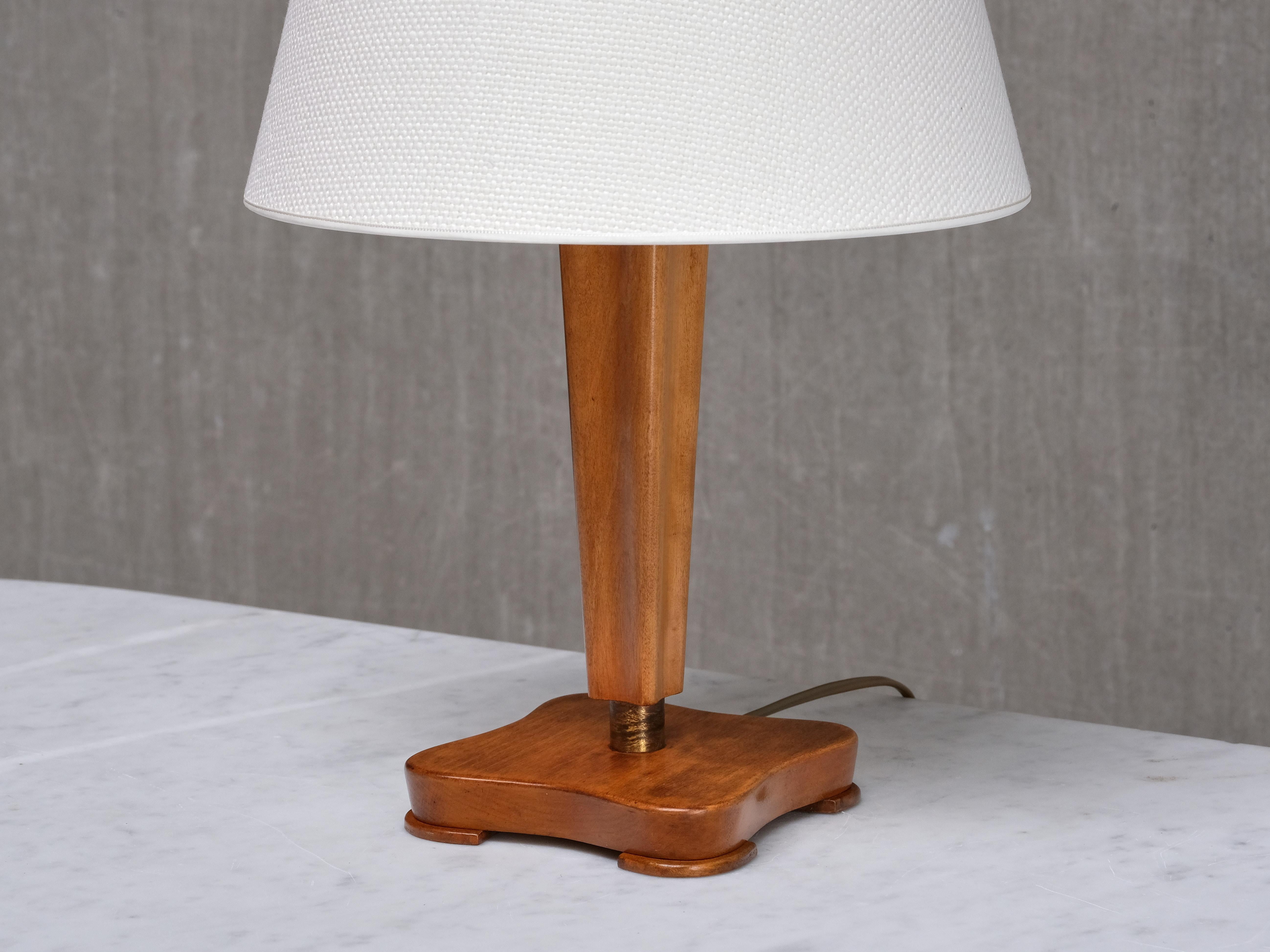 Otto Schulz Attributed Table Lamp in Birch, Brass and Linen, Sweden, 1940s For Sale 4
