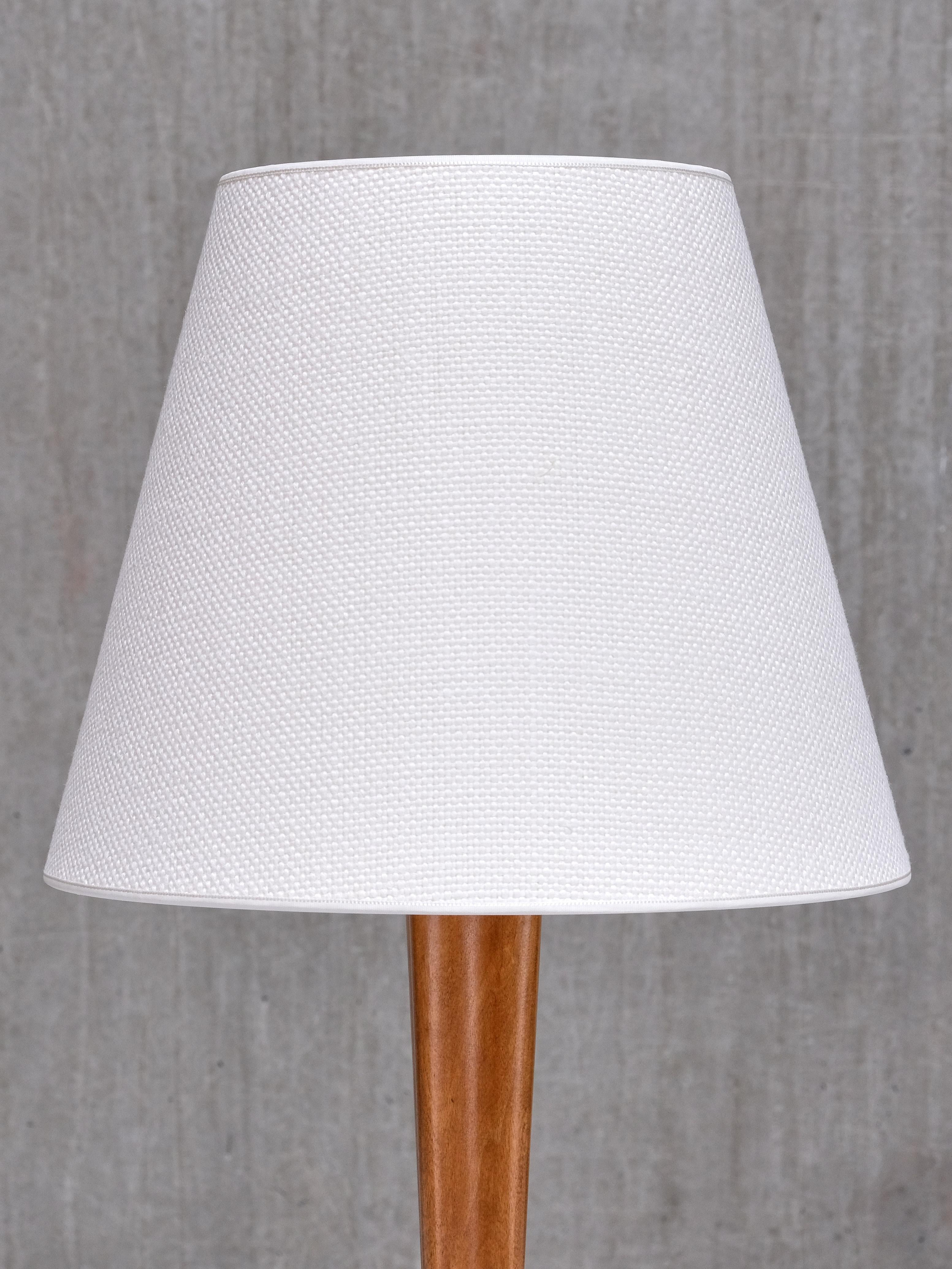 Scandinavian Modern Otto Schulz Attributed Table Lamp in Birch, Brass and Linen, Sweden, 1940s For Sale