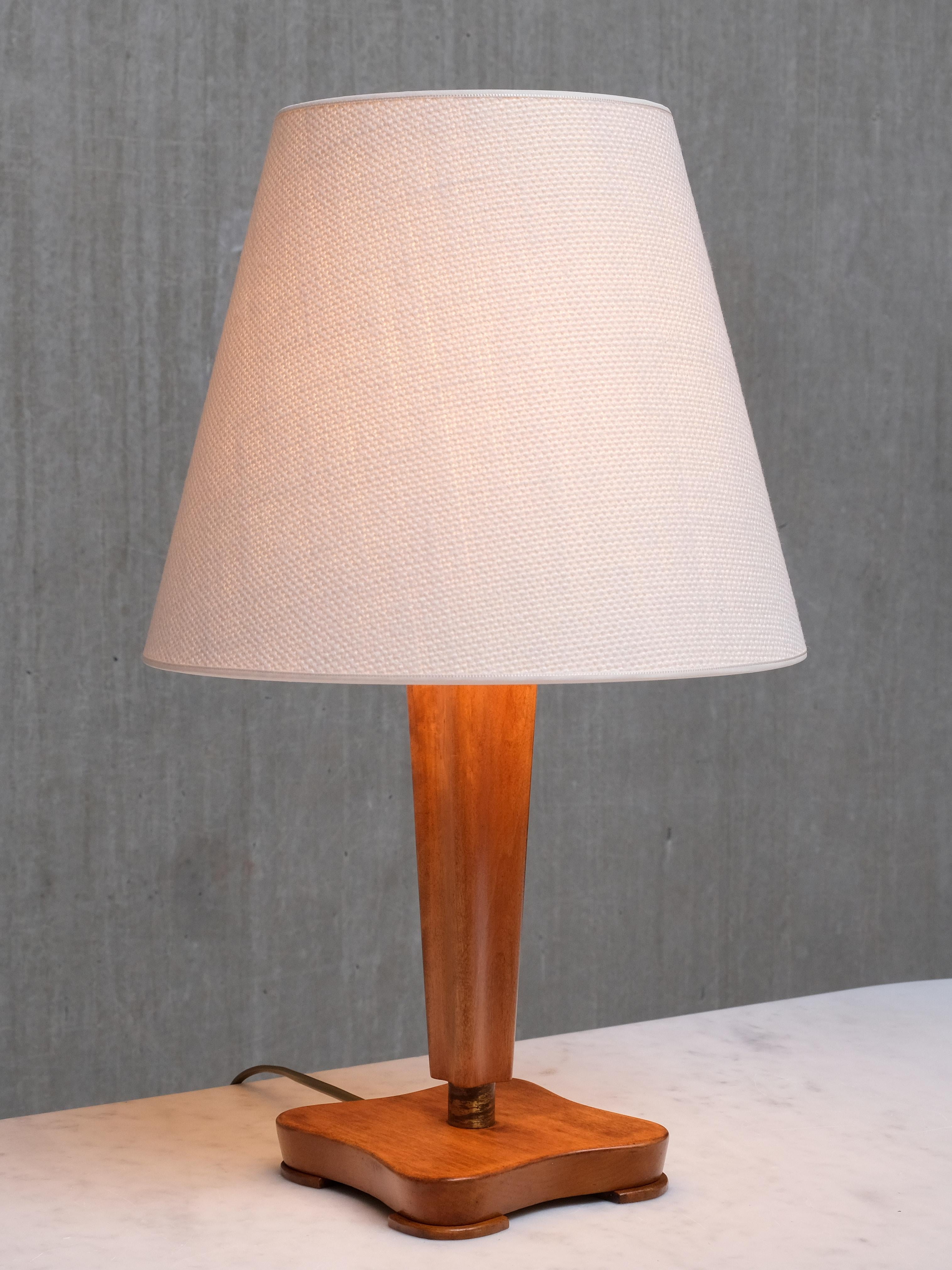 Swedish Otto Schulz Attributed Table Lamp in Birch, Brass and Linen, Sweden, 1940s For Sale