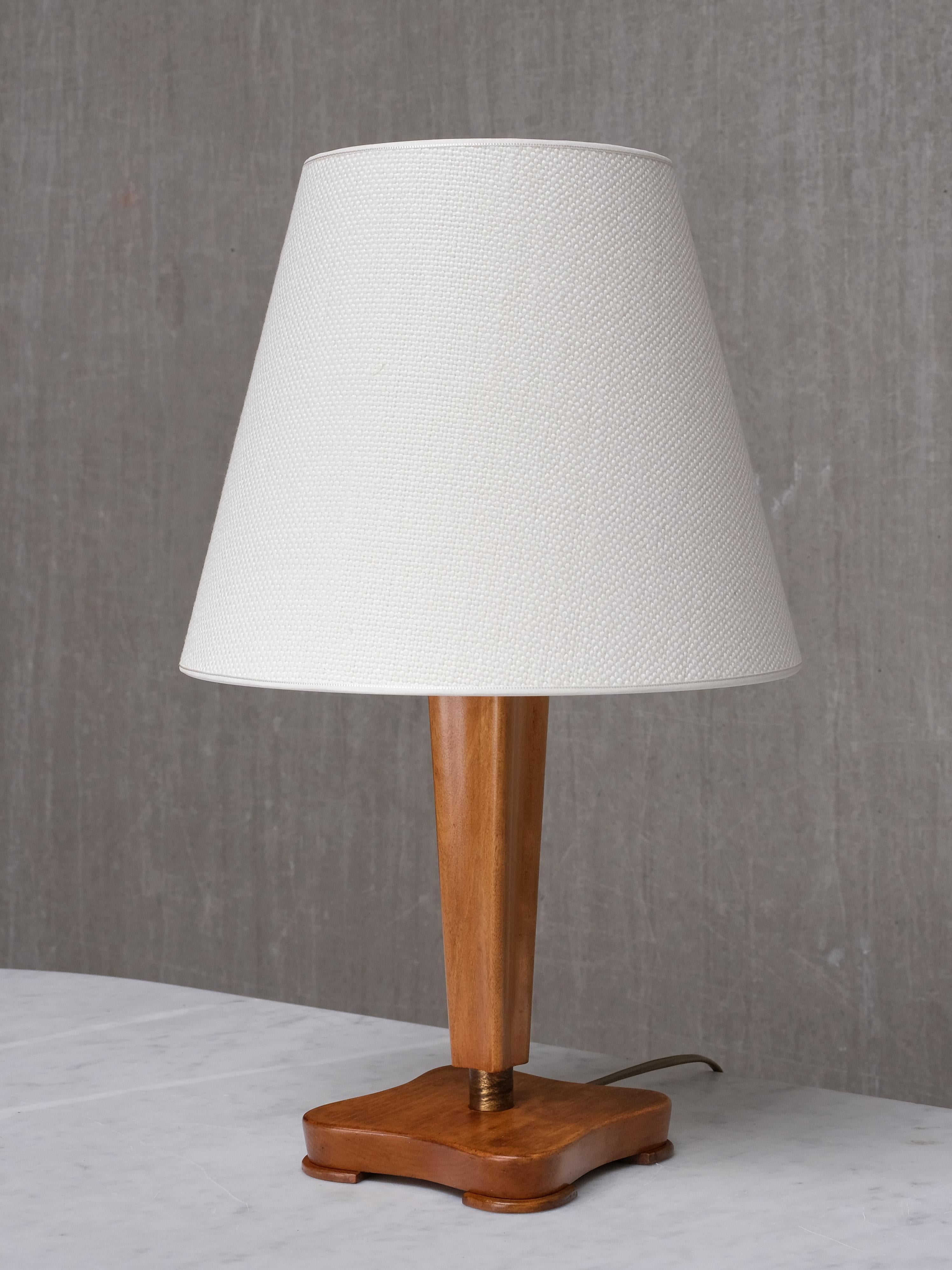 Otto Schulz Attributed Table Lamp in Birch, Brass and Linen, Sweden, 1940s For Sale 1