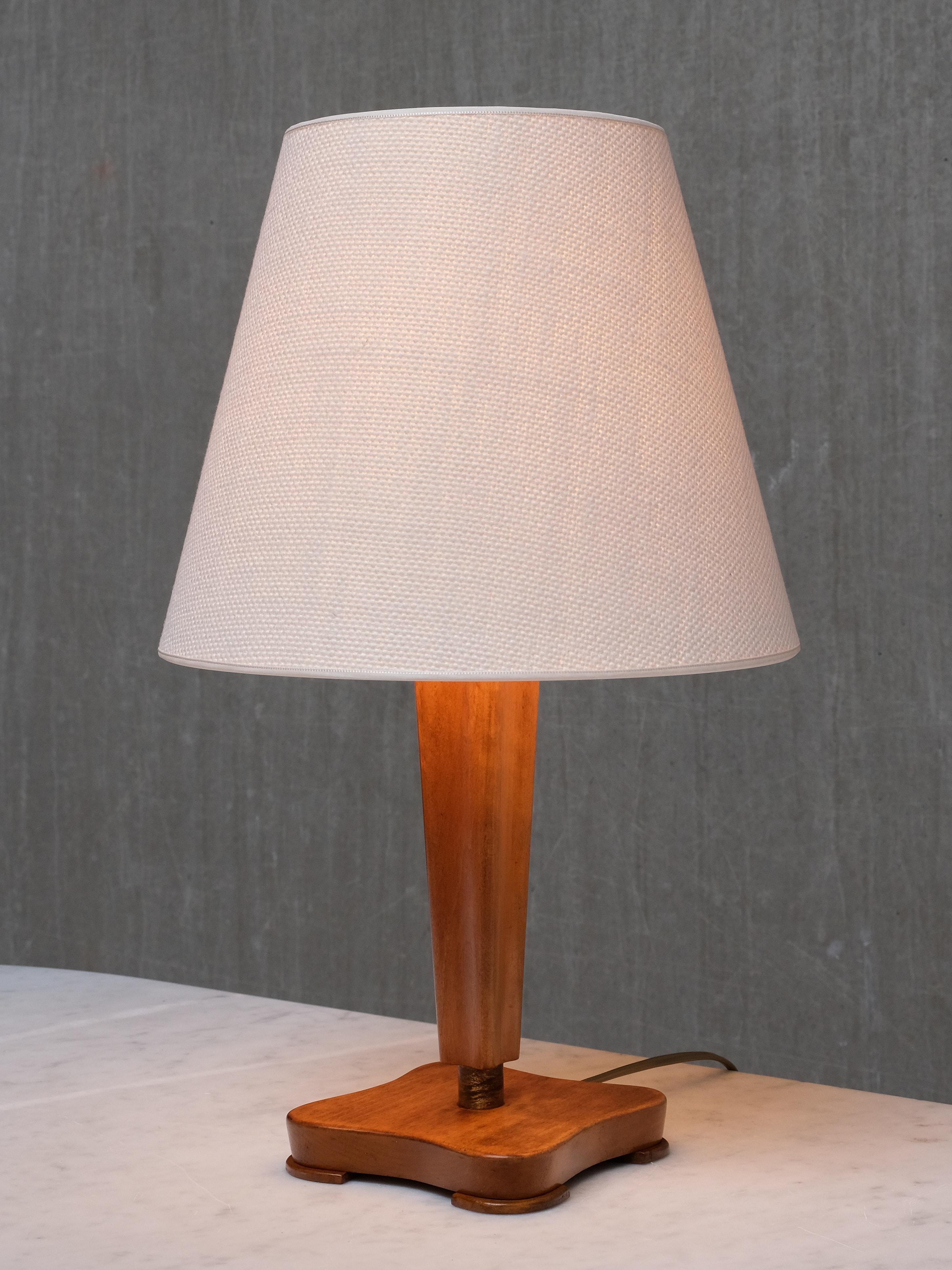 Otto Schulz Attributed Table Lamp in Birch, Brass and Linen, Sweden, 1940s For Sale 3
